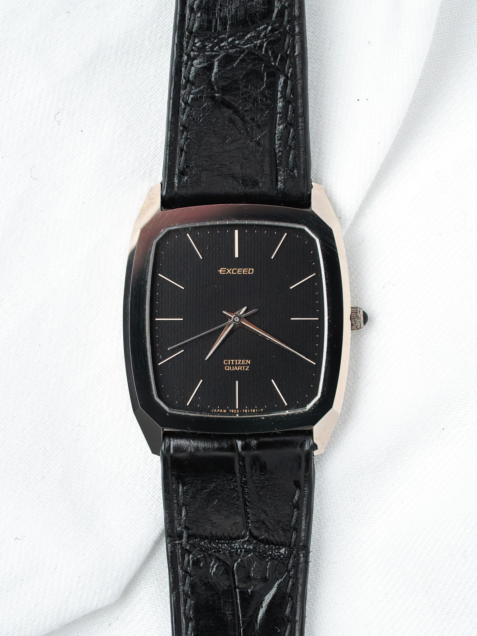ساعة Citizen Exceed 4-798422.K PVD برونزي — Tonneau أسود (1980s) 