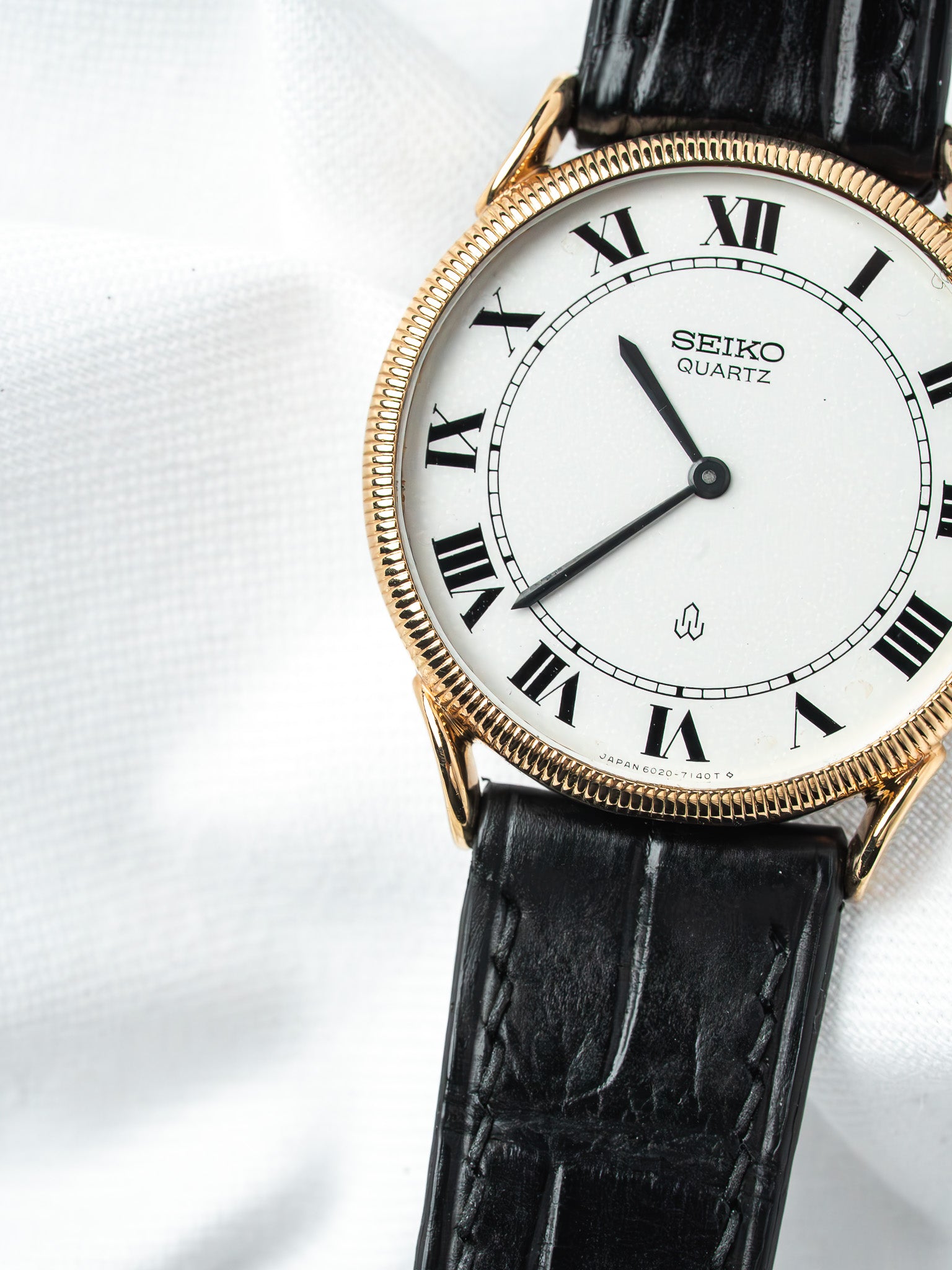 Montre Seiko 8020-7080 Plaqué Or — Cornes de Vache Guillochée (1983)