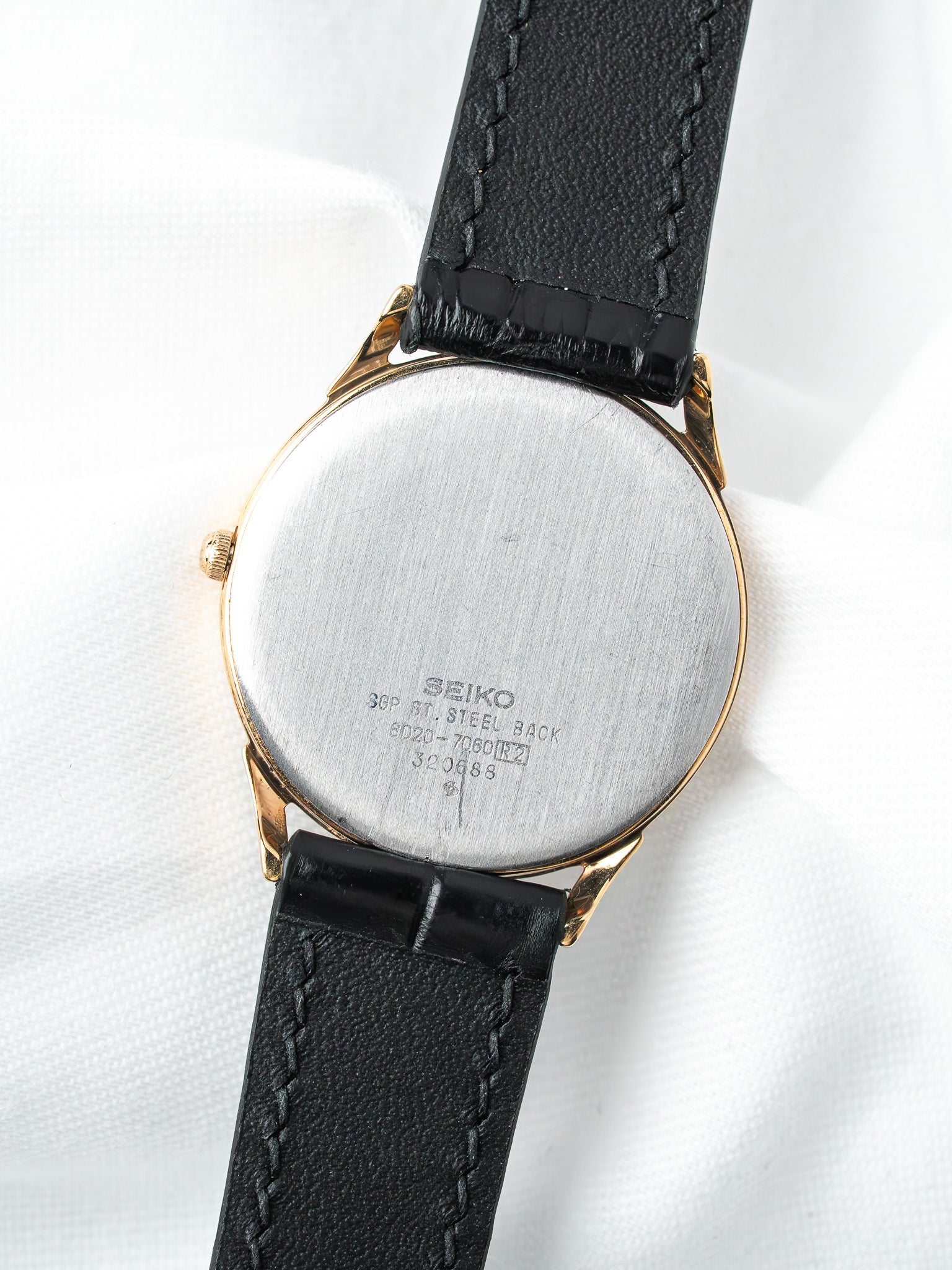 Montre Seiko 8020-7080 Plaqué Or — Cornes de Vache Guillochée (1983)
