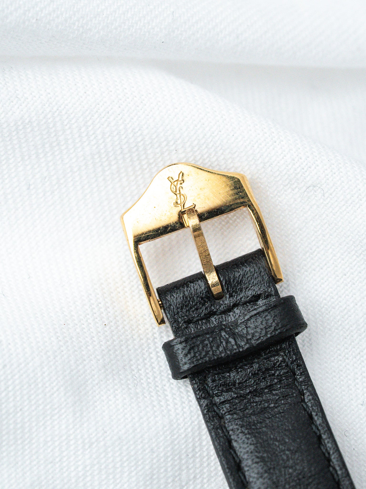 Montre Yves Saint Laurent Cœur Plaqué Or — Cadran Signature (1990s)