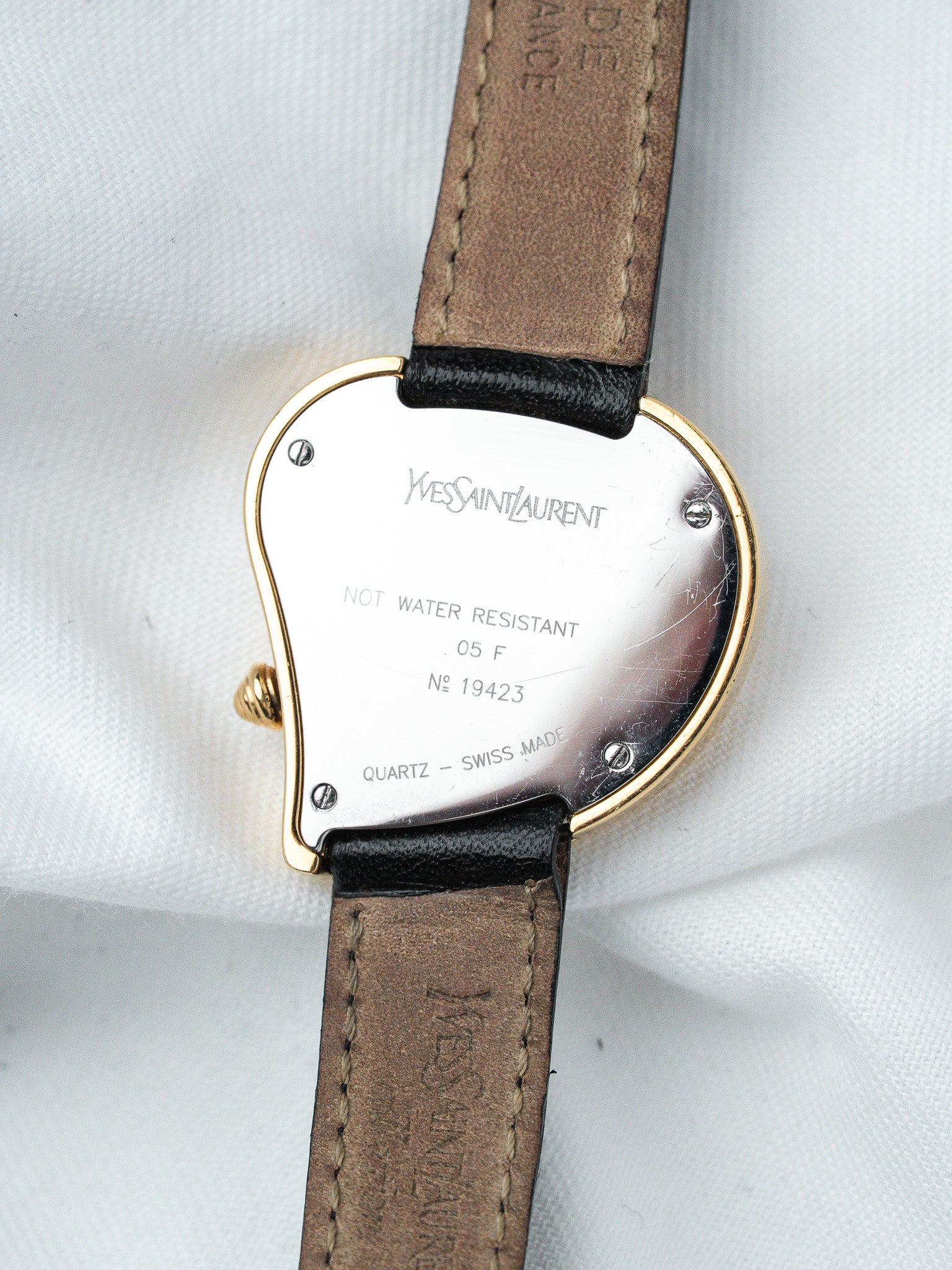 Montre Yves Saint Laurent Cœur Plaqué Or — Cadran Signature (1990s)