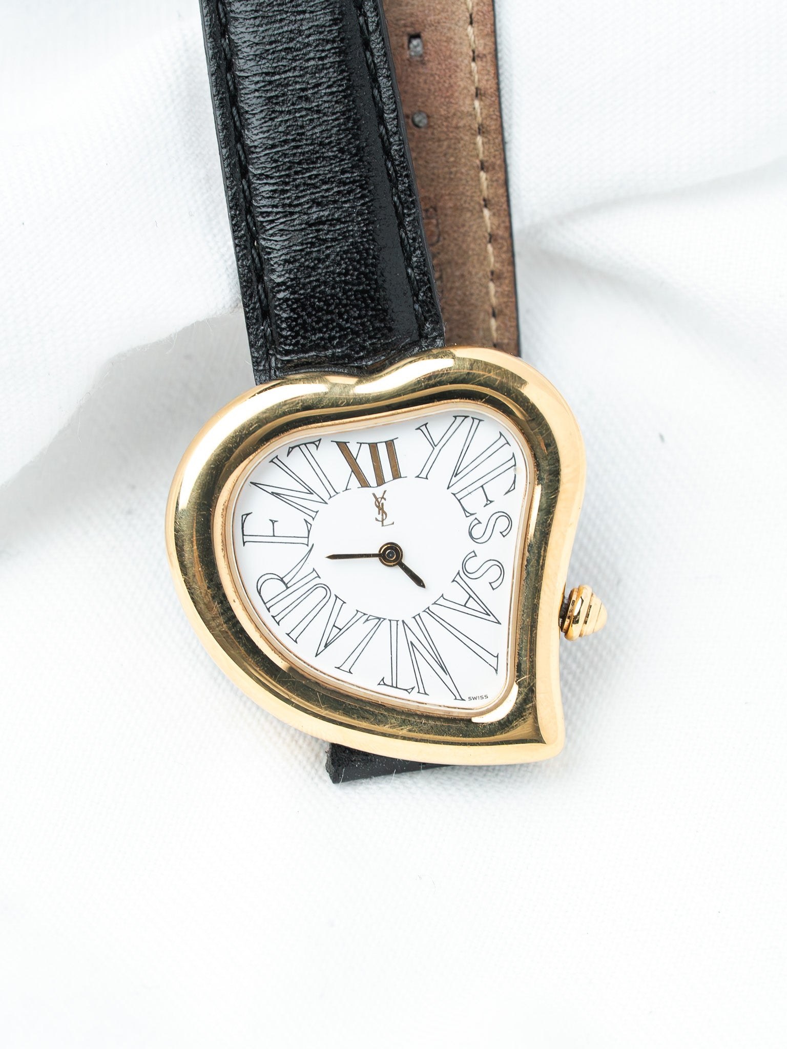 Montre Yves Saint Laurent Cœur Plaqué Or — Cadran Signature (1990s)