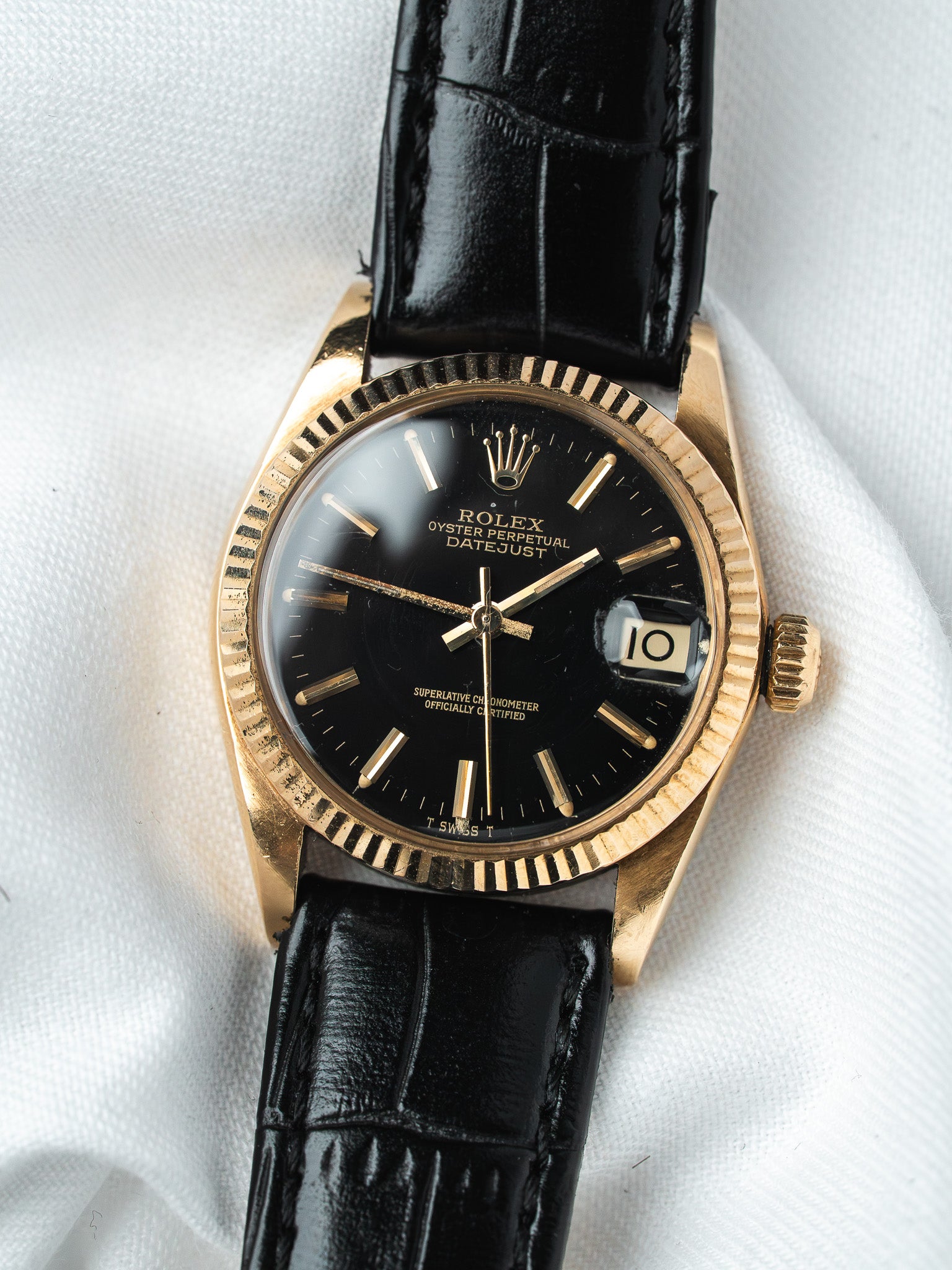 Rolex Datejust 6827 Or 18k — Cadran Noir Lunette Cannelée (1979)