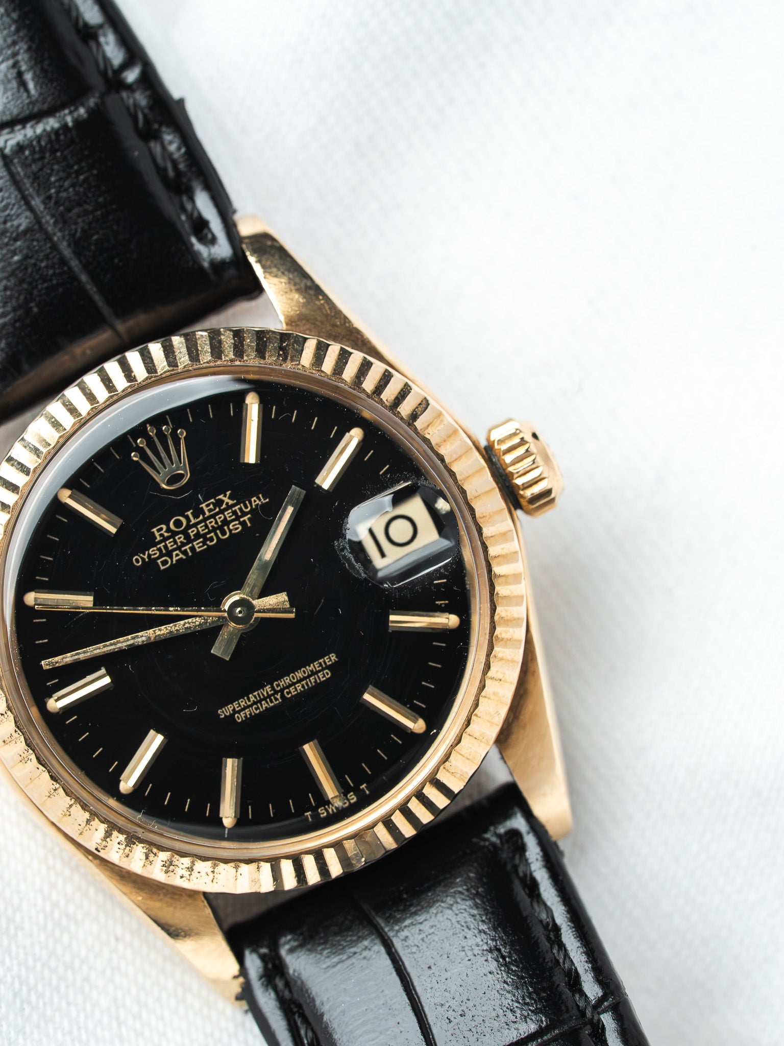 Rolex Datejust 6827 Or 18k — Cadran Noir Lunette Cannelée (1979)