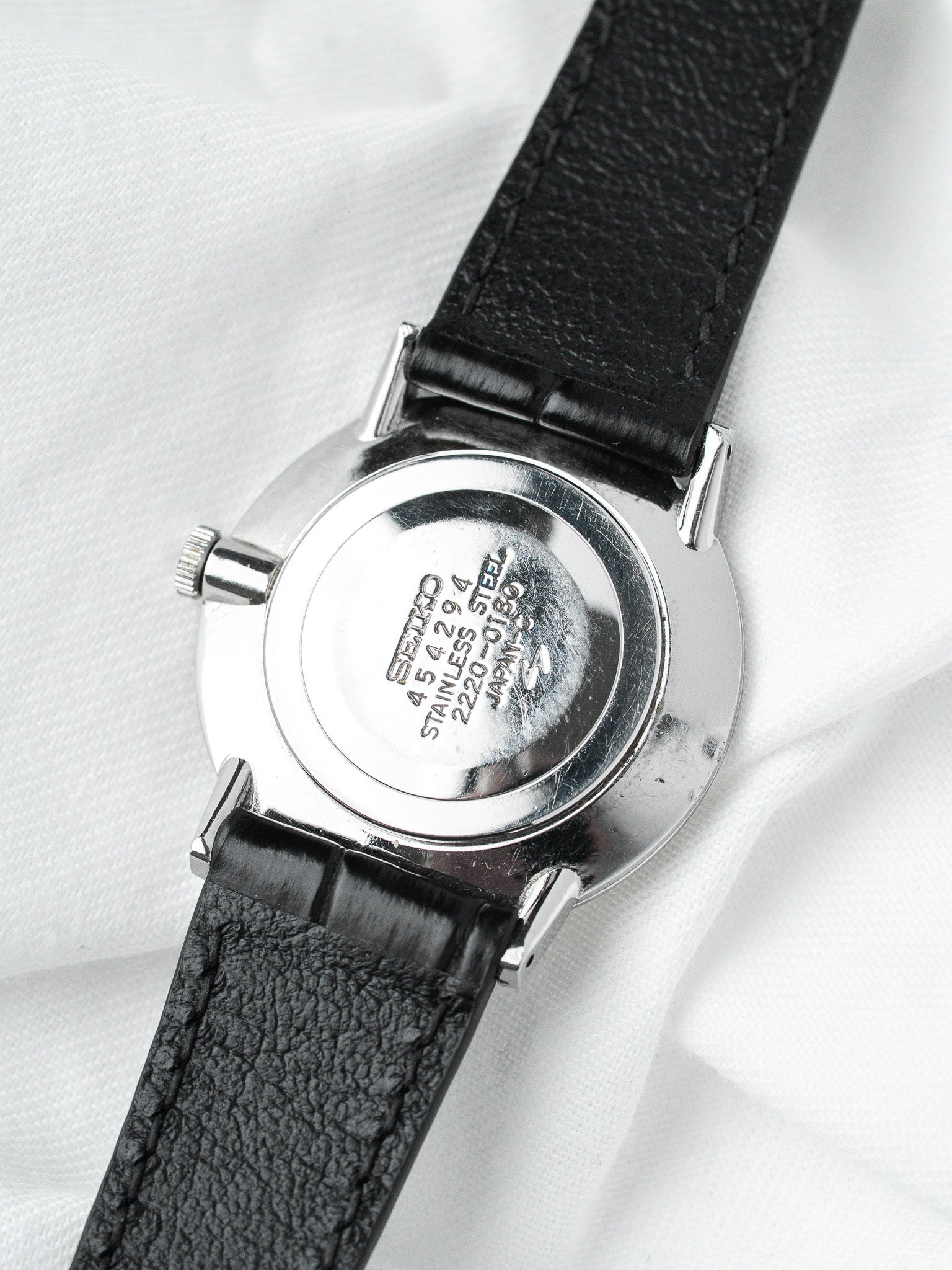 Montre Seiko 2220-0180 Acier — Cadran Lin Argenté Manuel (1974)