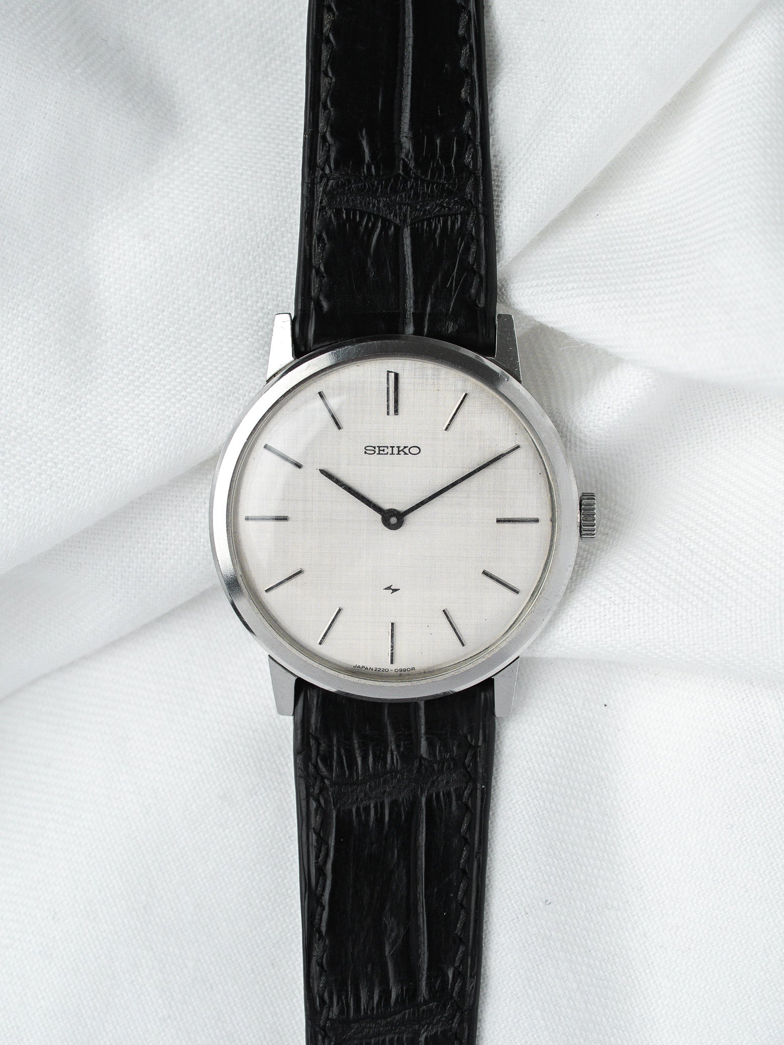 Montre Seiko 2220-0180 Acier — Cadran Lin Argenté Manuel (1974)
