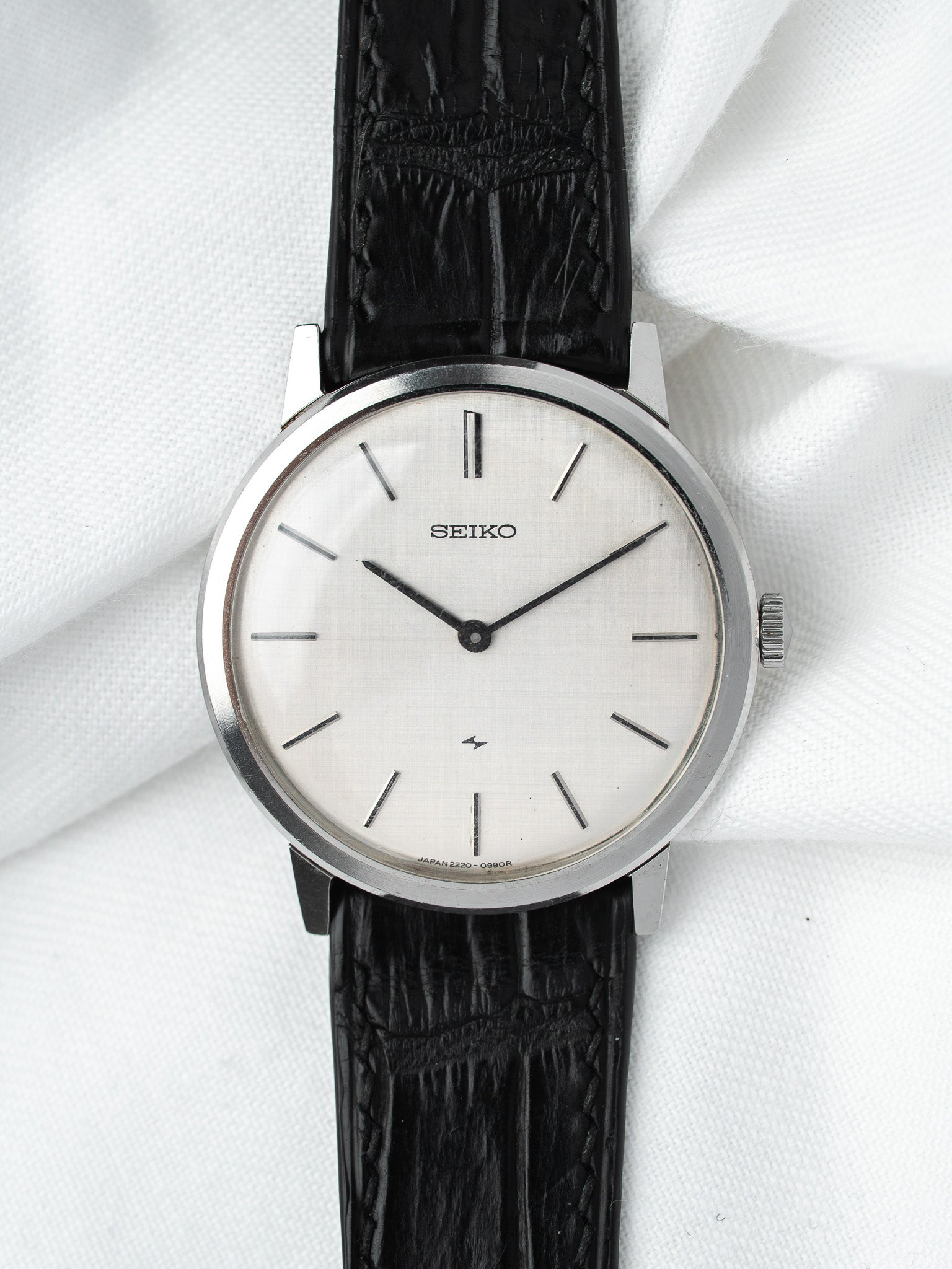 Montre Seiko 2220-0180 Acier — Cadran Lin Argenté Manuel (1974)