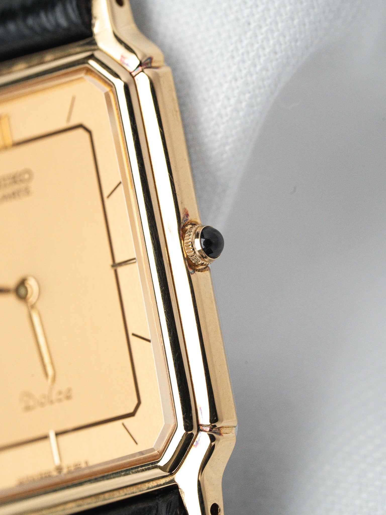 Montre Seiko Dolce 9520-5140 Plaqué Or — Tank Doré (1985)
