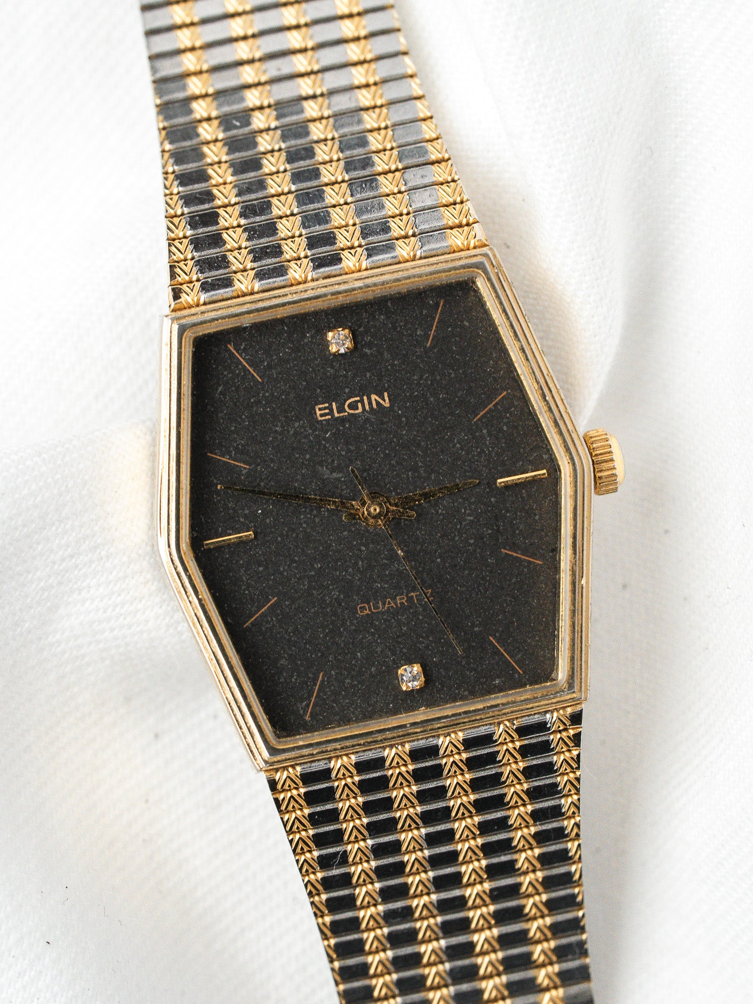 Montre Elgin Hexagonale Bicolore — Cadran Noir Pailleté (1981)
