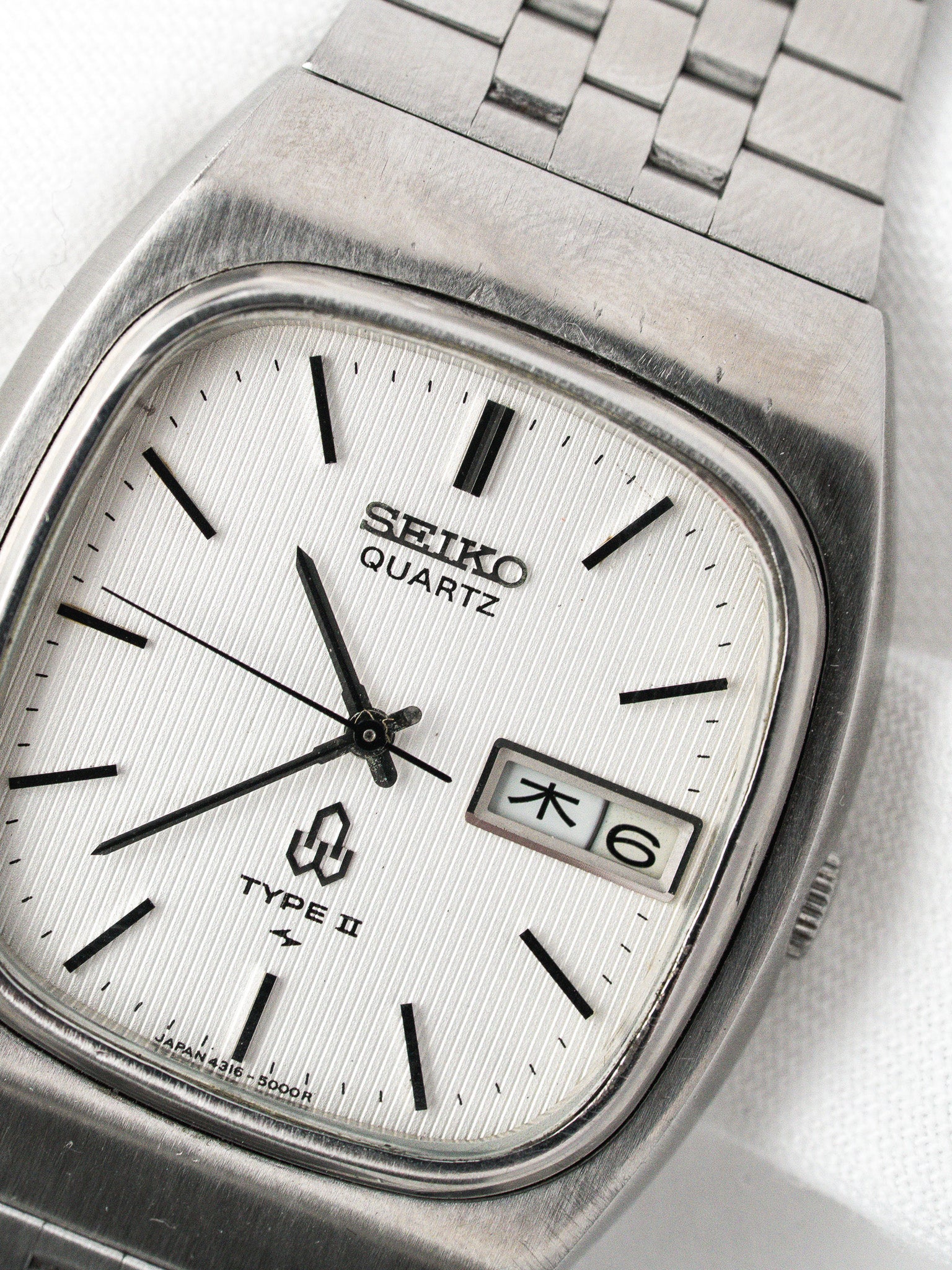 Seiko Type II 4318-5000 Coussin — Cadran Argenté Tapisserie (1977)