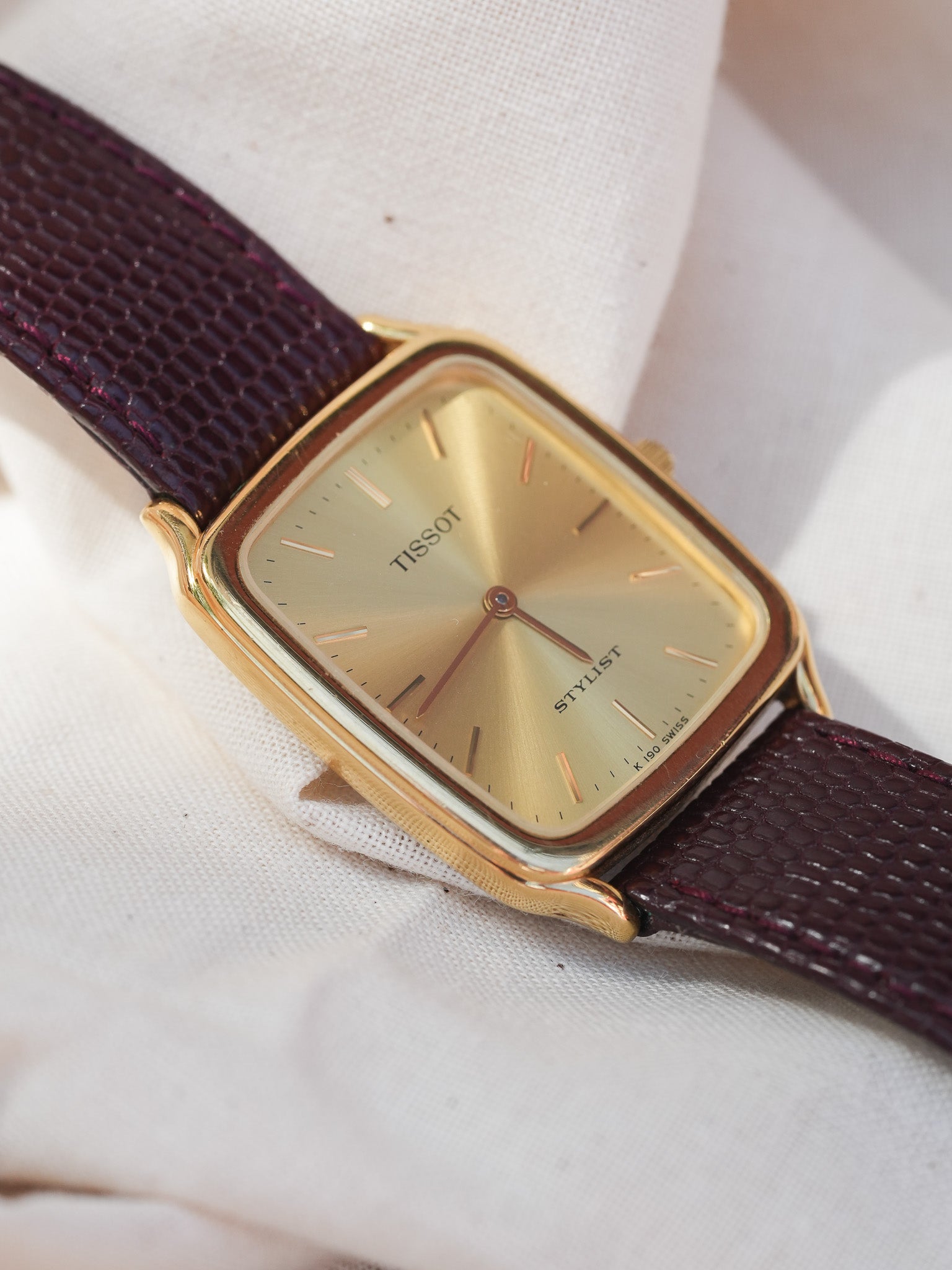 TIssot - Tonneau Stylist plaqué or - 1990s