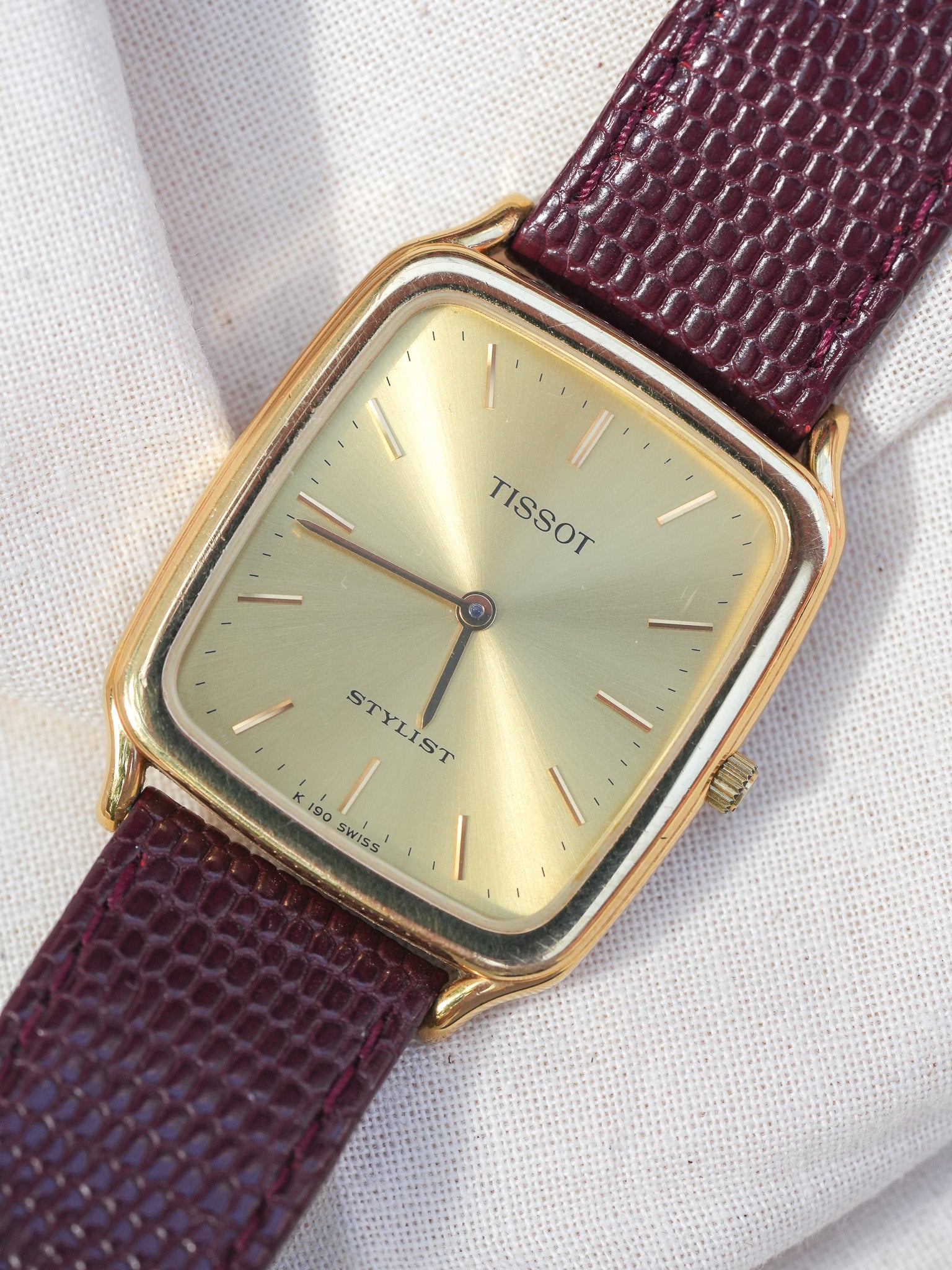 TIssot - Tonneau Stylist plaqué or - 1990s