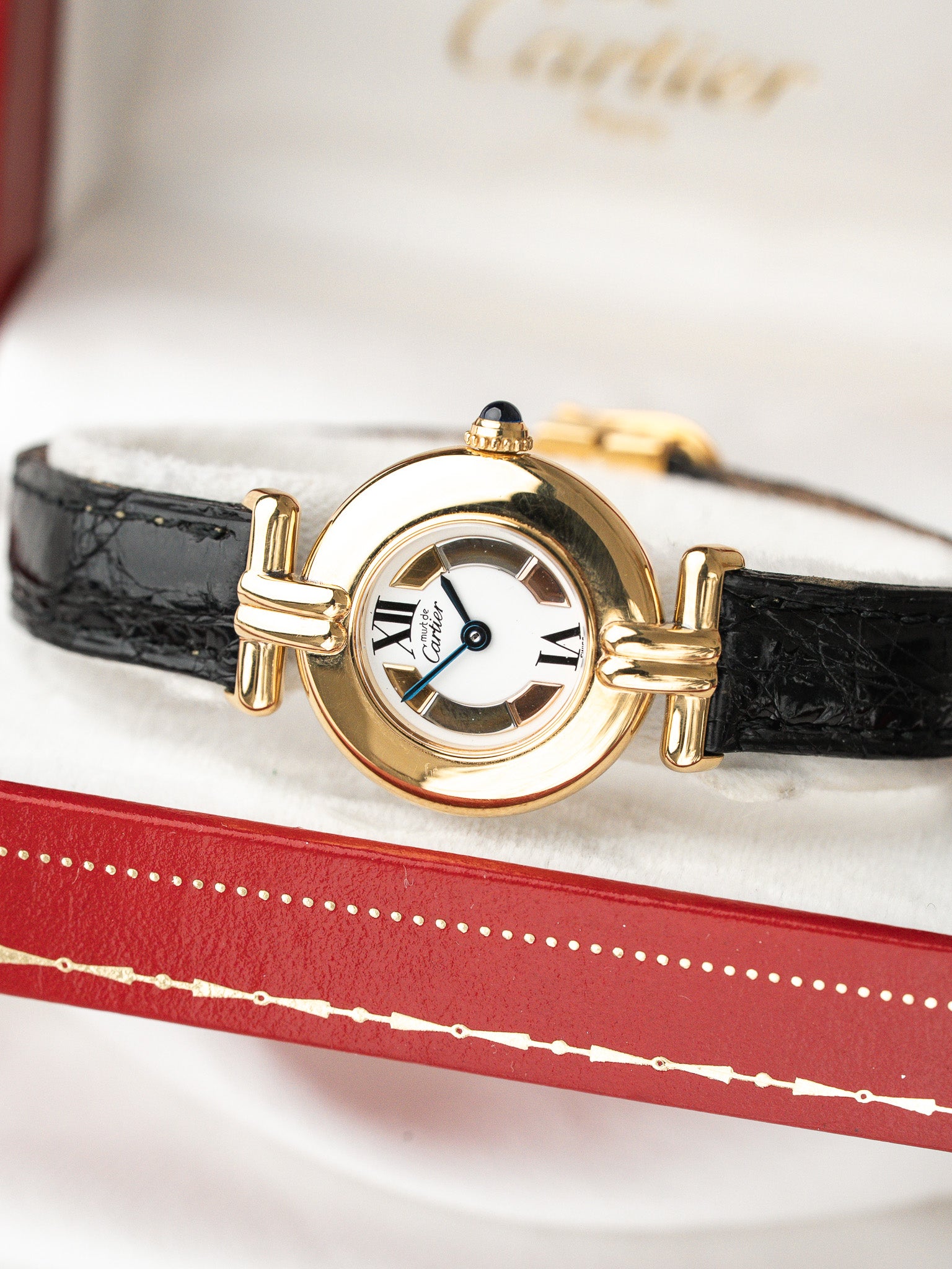 Montre Cartier Must Colisée Vermeil (1994) – Full Set & Bracelet Noir