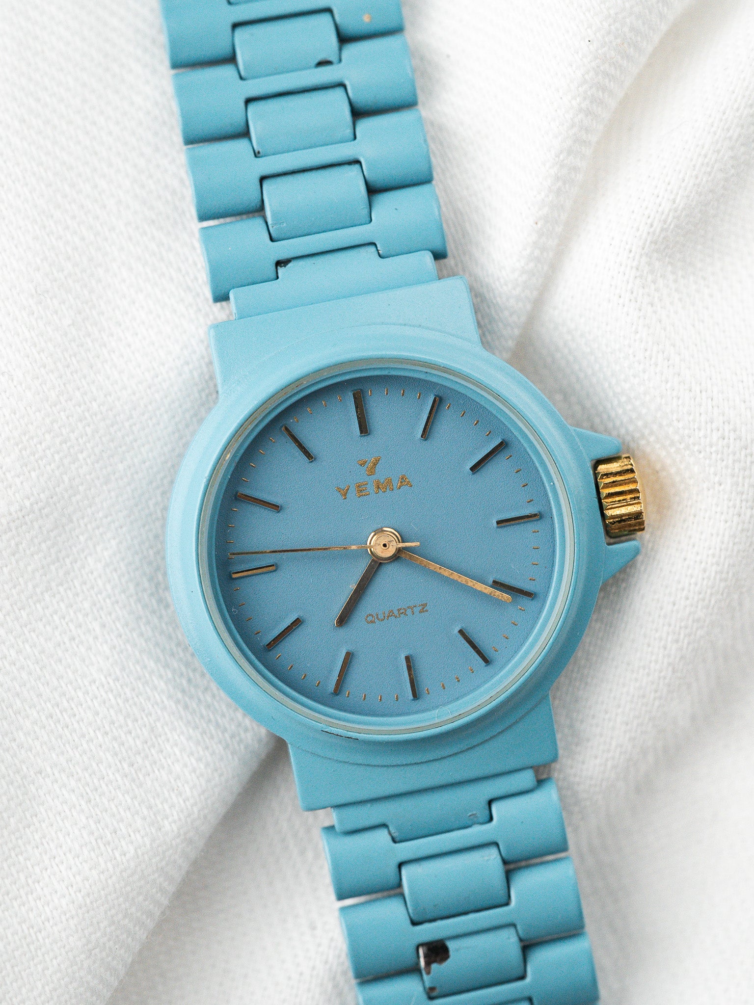 Montre Yema Vintage Turquoise — Laqué Format Mini (1990s)