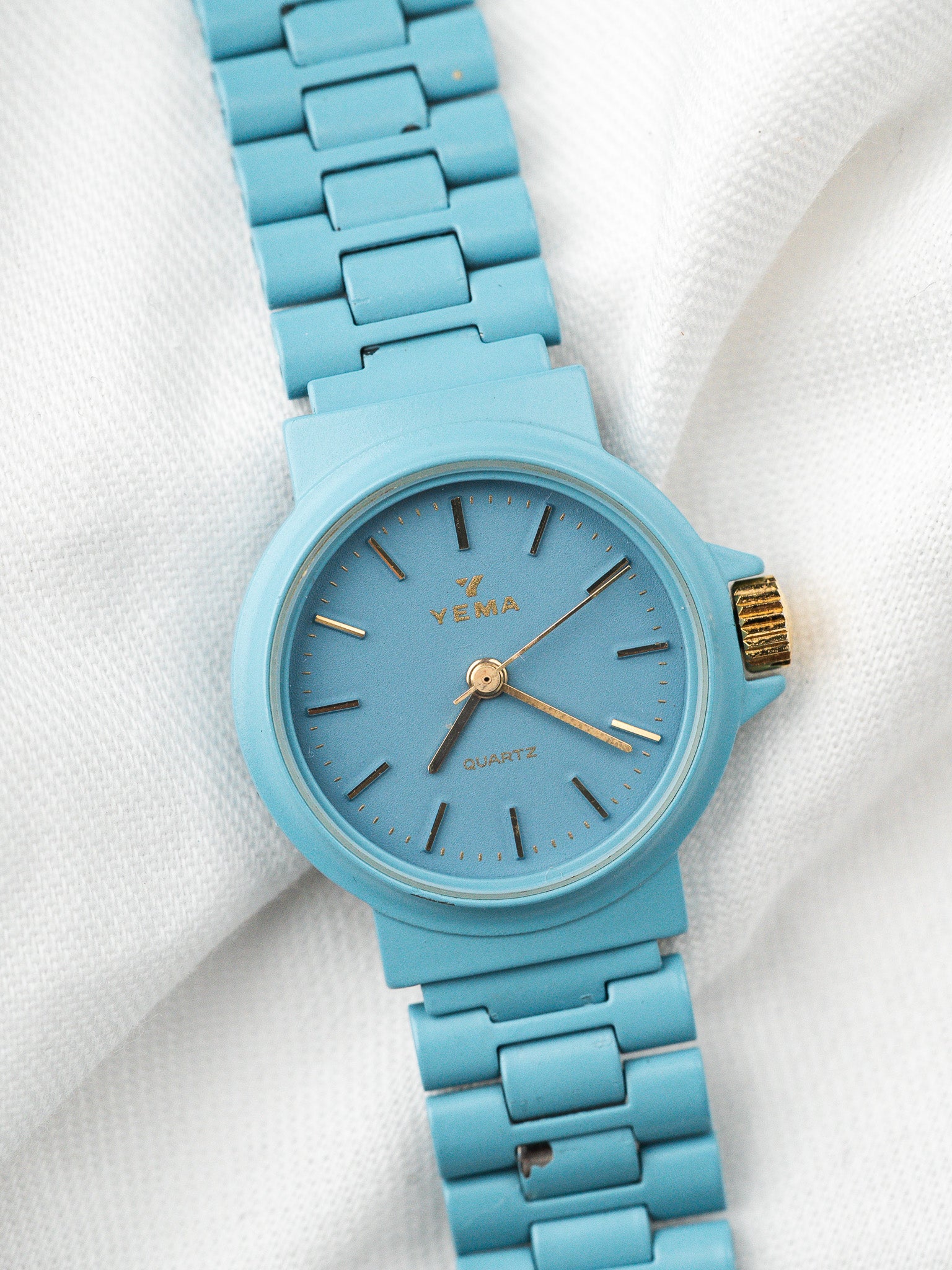 Montre Yema Vintage Turquoise — Laqué Format Mini (1990s)