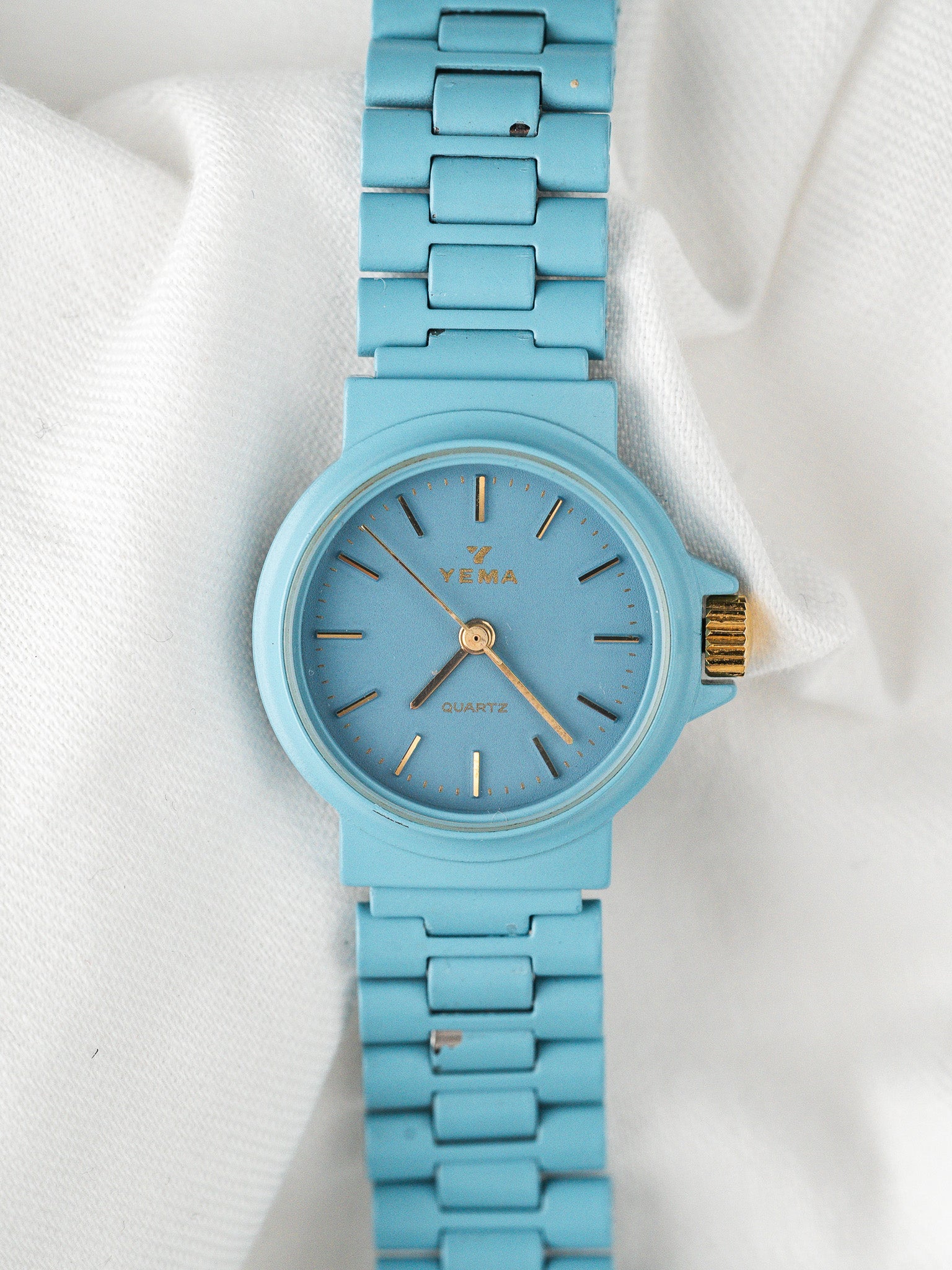 Montre Yema Vintage Turquoise — Laqué Format Mini (1990s)