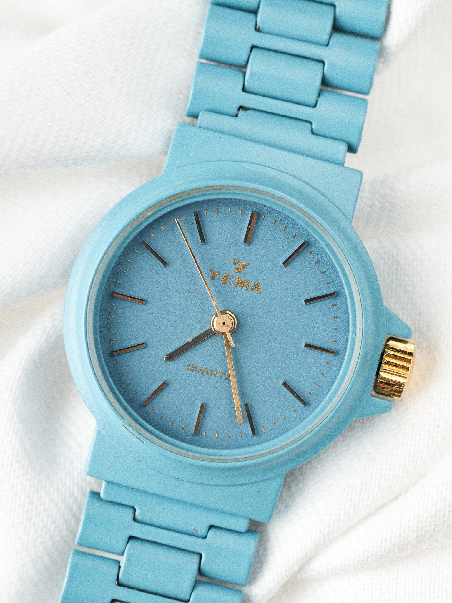 Montre Yema Vintage Turquoise — Laqué Format Mini (1990s)