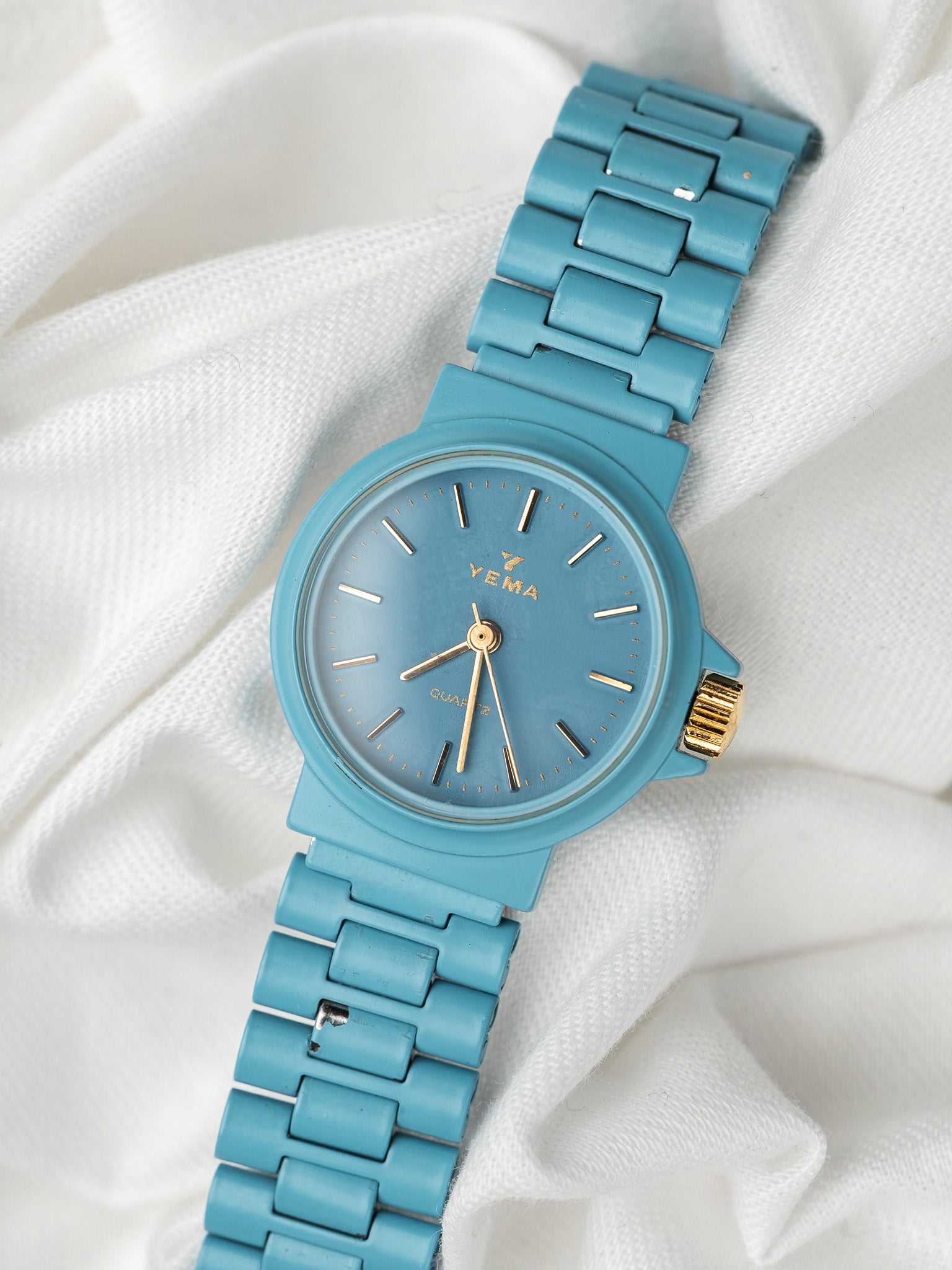 Montre Yema Vintage Turquoise — Laqué Format Mini (1990s)