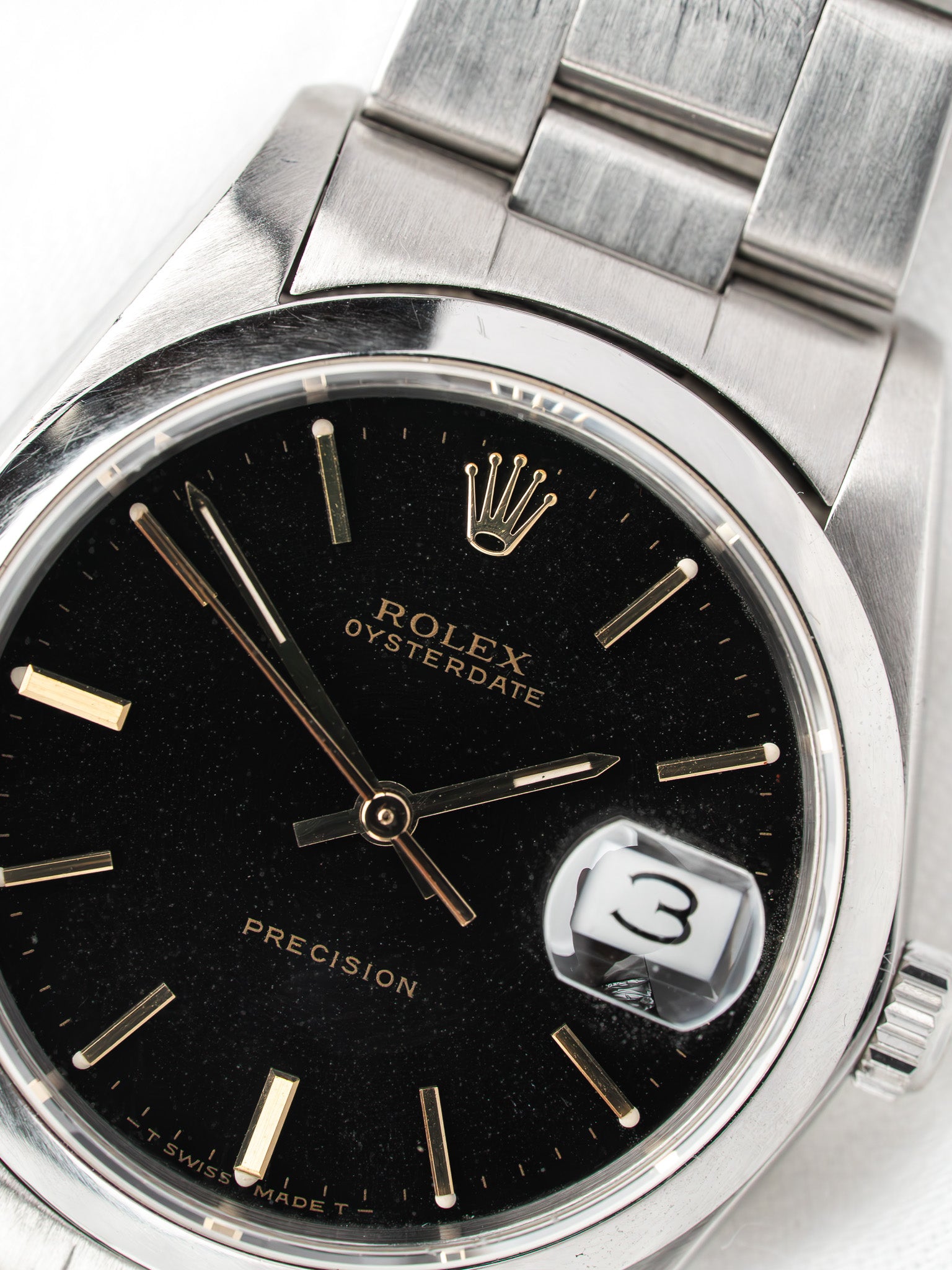 Montre Rolex Vintage Oysterdate 6694 — Cadran Noir Or (1976)