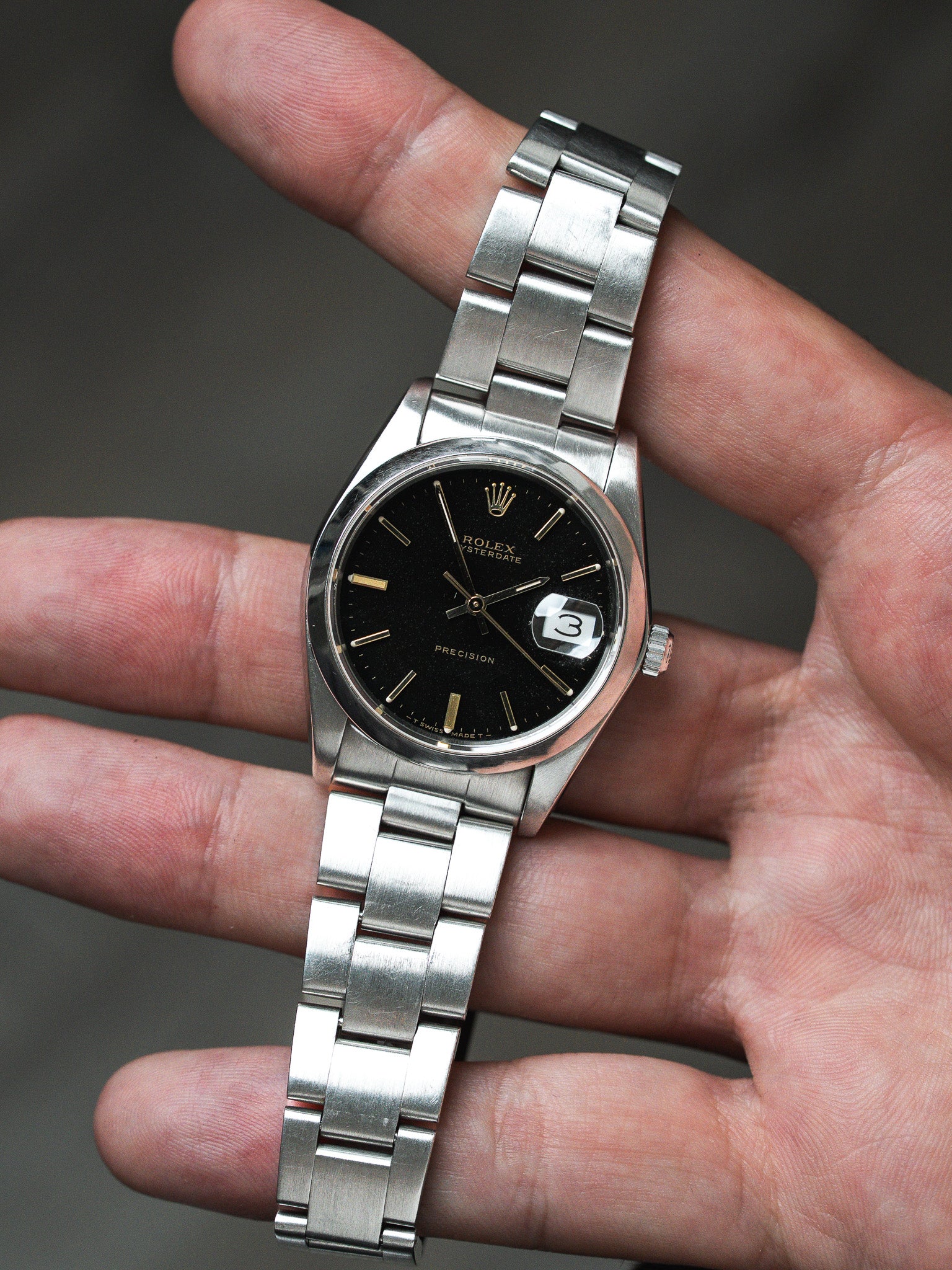 Montre Rolex Vintage Oysterdate 6694 — Cadran Noir Or (1976)