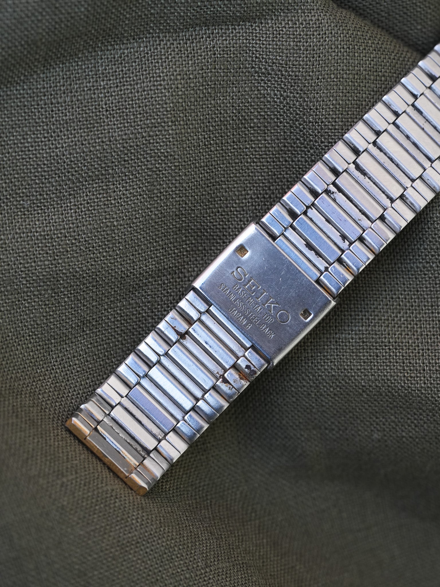Seiko - Bracelet Intégré Doré Dauphine - 1982