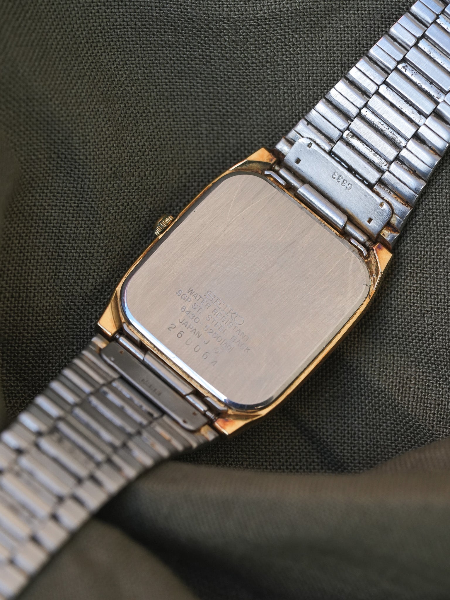 Seiko - Bracelet Intégré Doré Dauphine - 1982