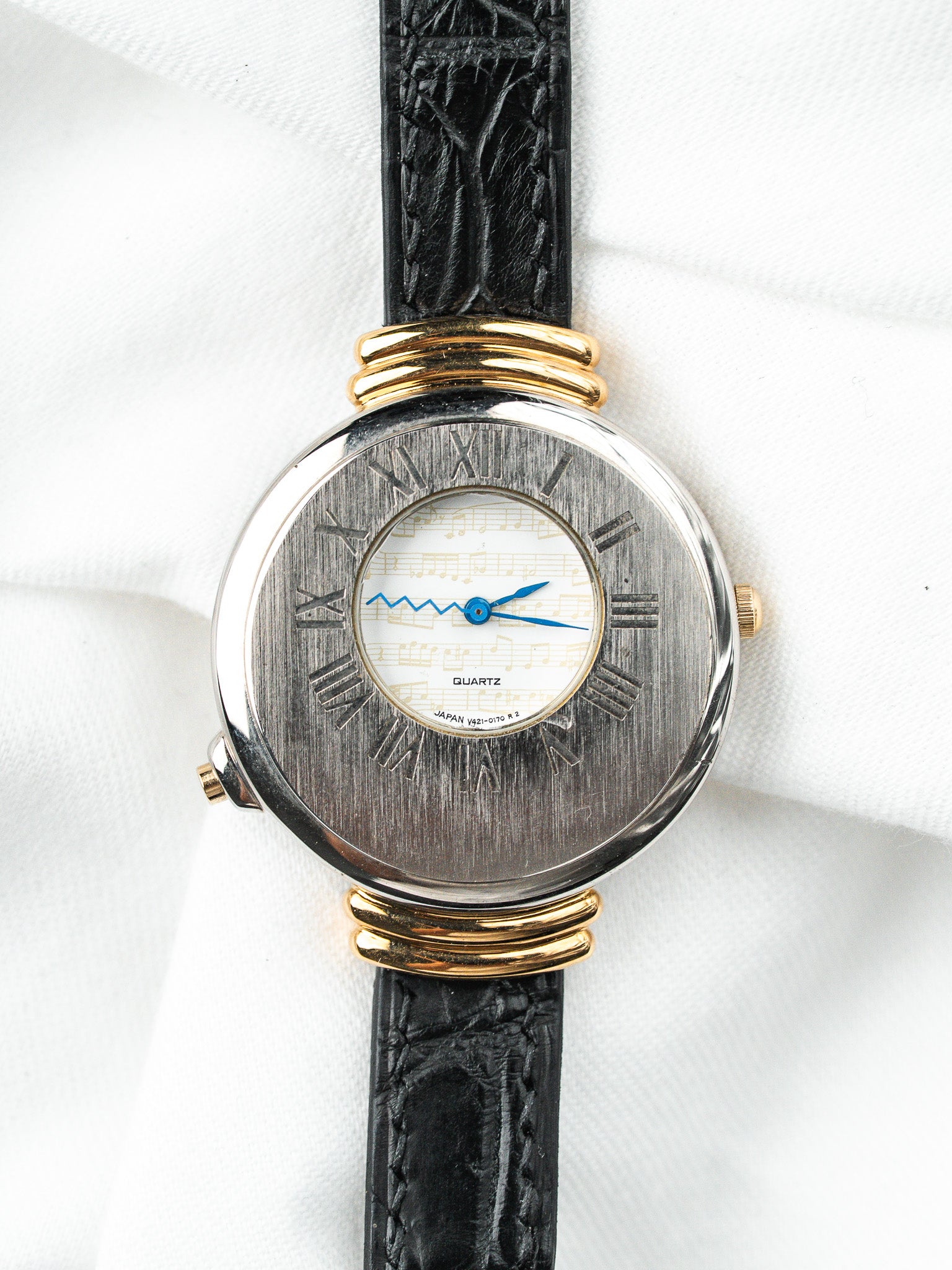 Montre Seiko Mélodie V421-0040 — Cadran Partition Aiguilles Éclair (1990)