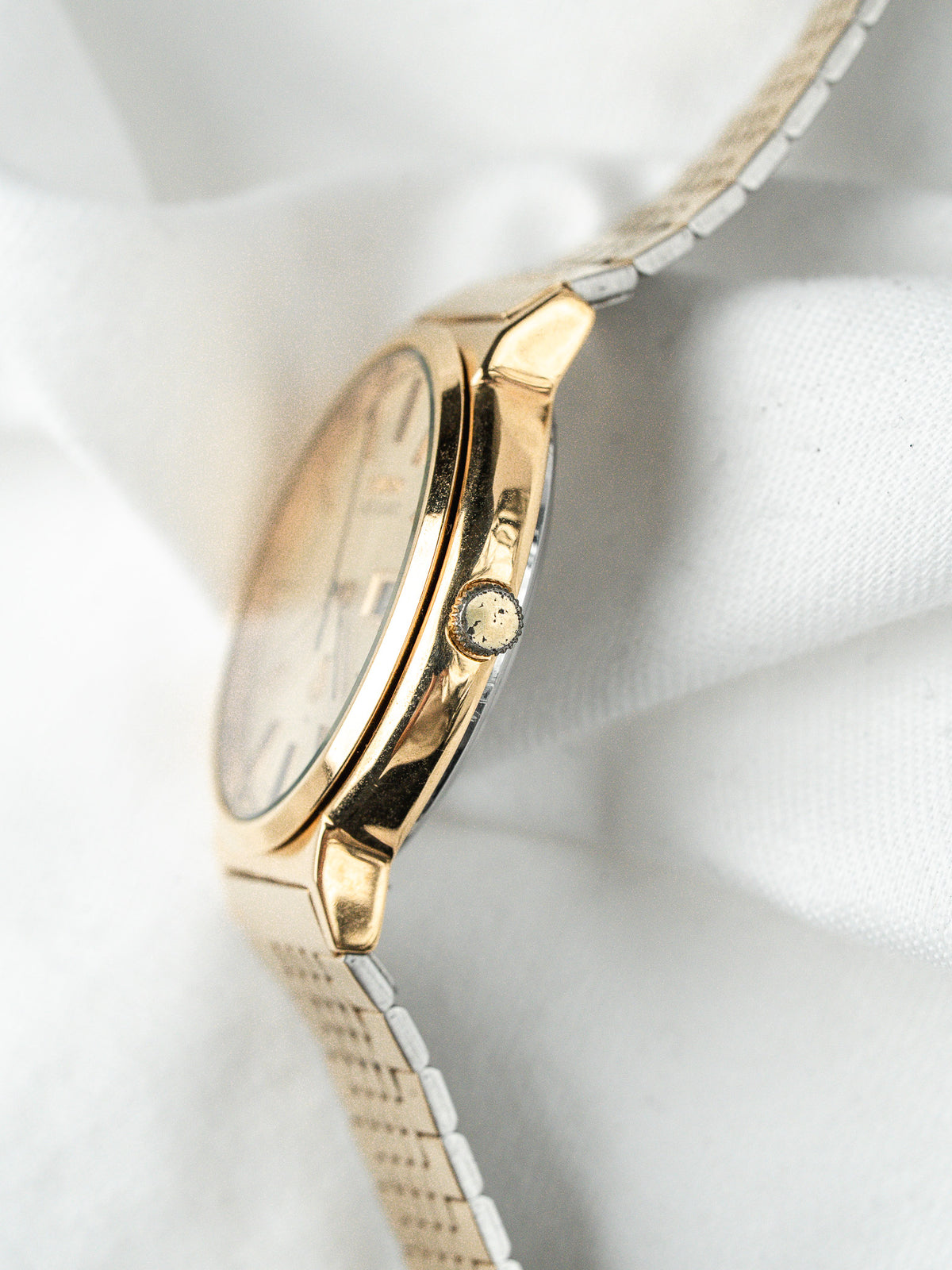 Seiko Lord Quartz Watch 7143-7000 Gold-Plated — Kanji Day (1979) 