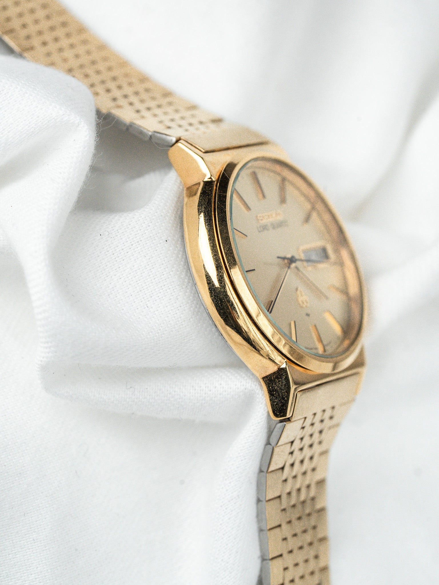 Seiko Lord Quartz Watch 7143-7000 Gold-Plated — Kanji Day (1979) 