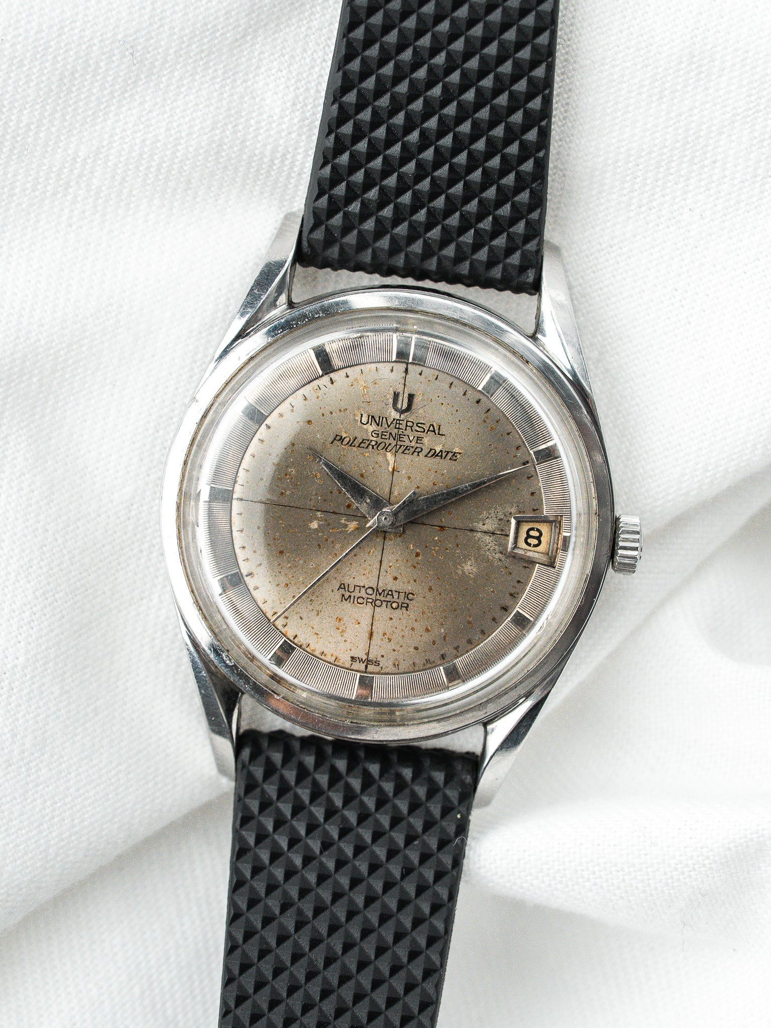 Universal Genève Polerouter Watch Date — Micro-Rotor Crosshair (1959) 