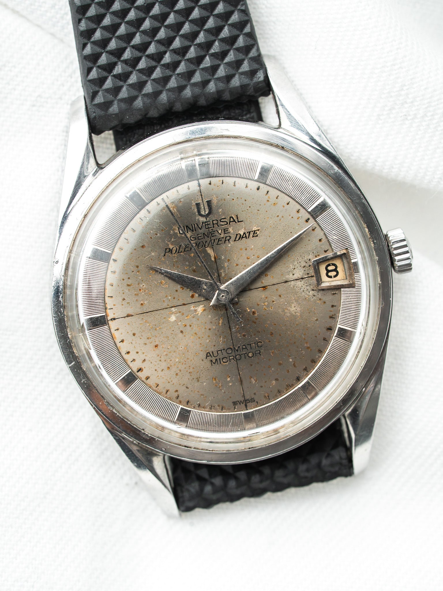 Universal Genève Polerouter Watch Date — Micro-Rotor Crosshair (1959) 