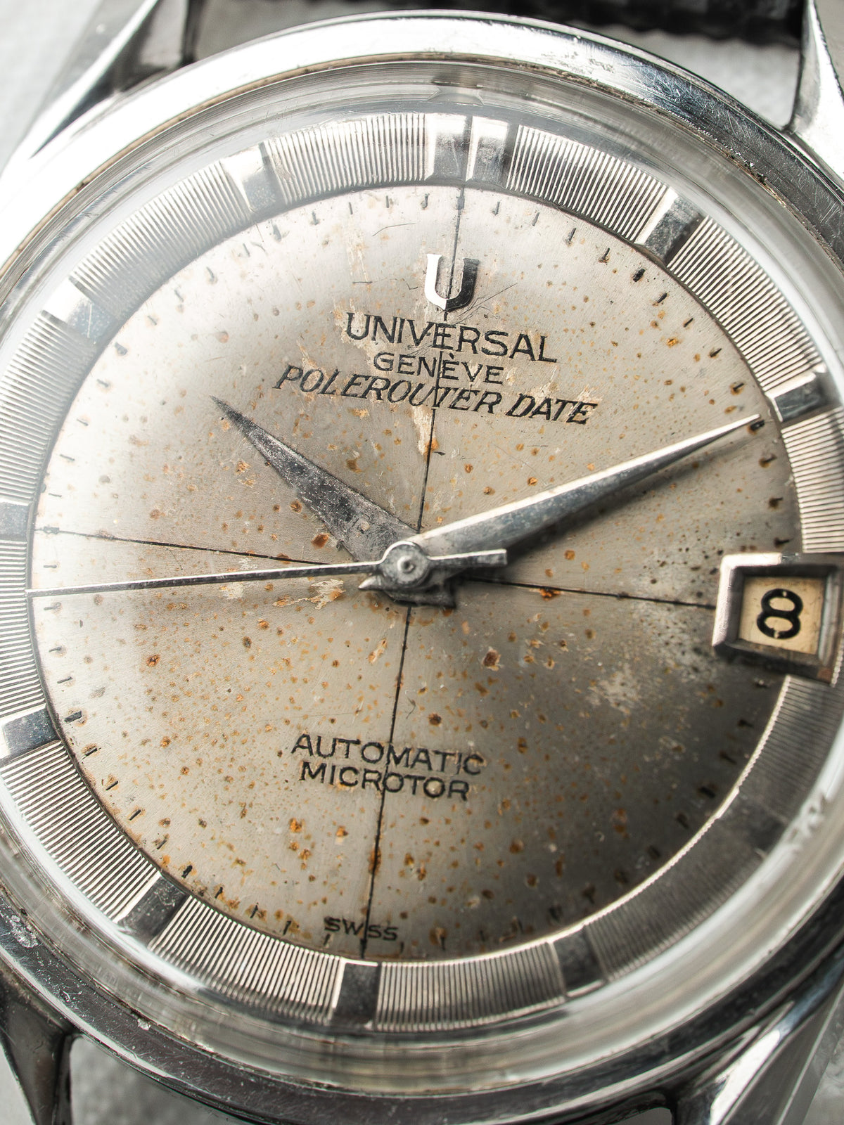 Universal Genève Polerouter Watch Date — Micro-Rotor Crosshair (1959) 