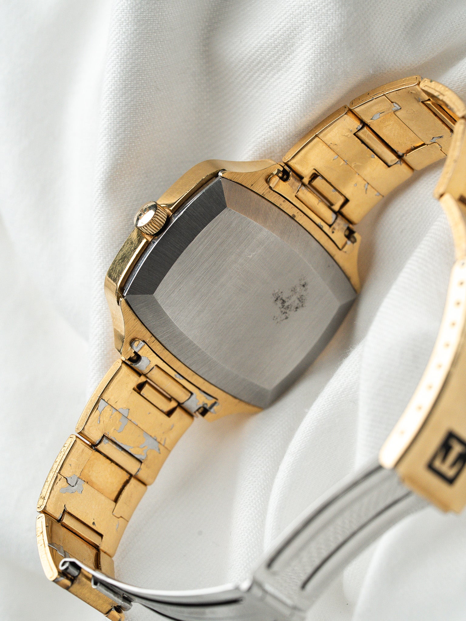 Montre Tissot Seven Automatique — Boîtier TV Taupe (1970s)