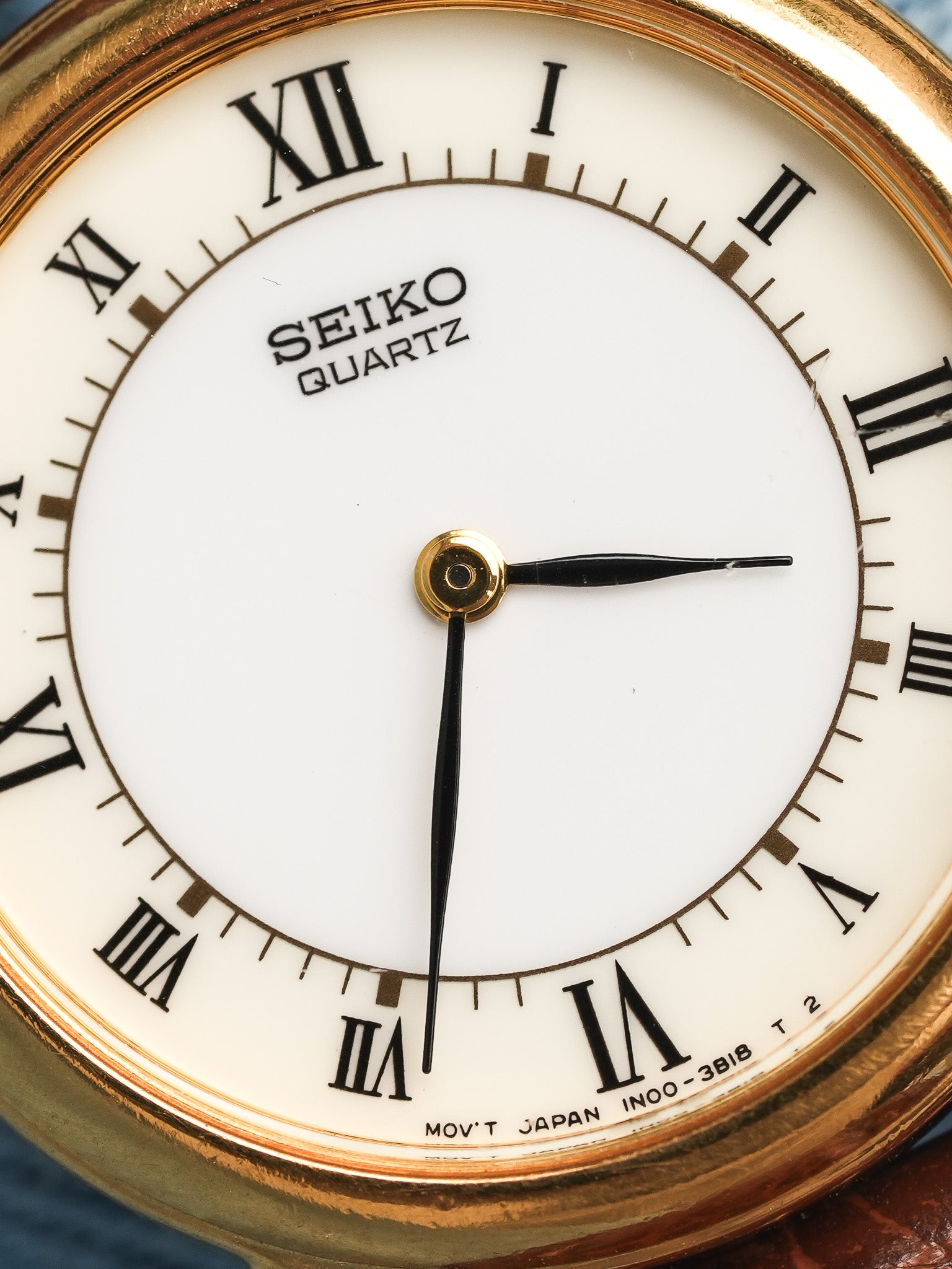 Seiko - ساعة فستان صغيرة كريم أبيض رومان - 1995 