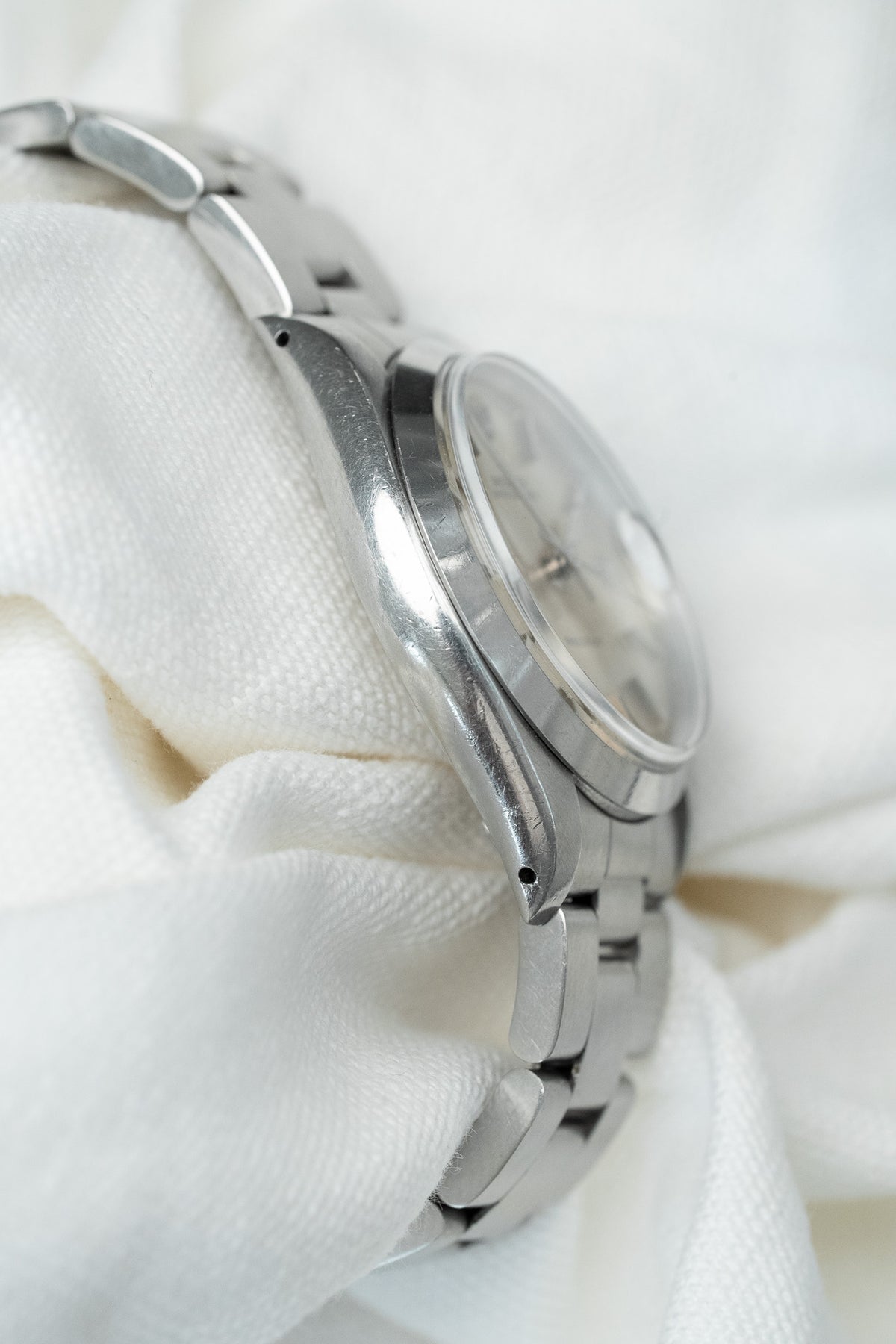 Points luminescents tritium patinés - Montre Rolex Oysterdate 6694 - Atelier Victor