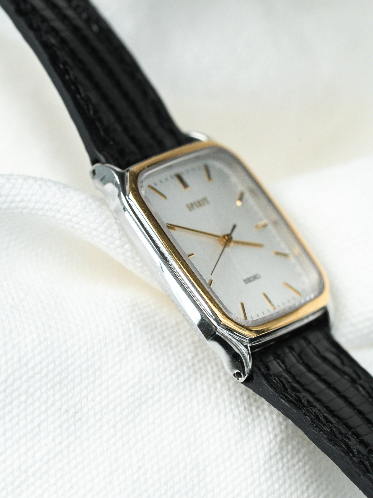 Bracelet cuir noir grainé - Montre Seiko Spirit 5E31-5B50 - Atelier Victor