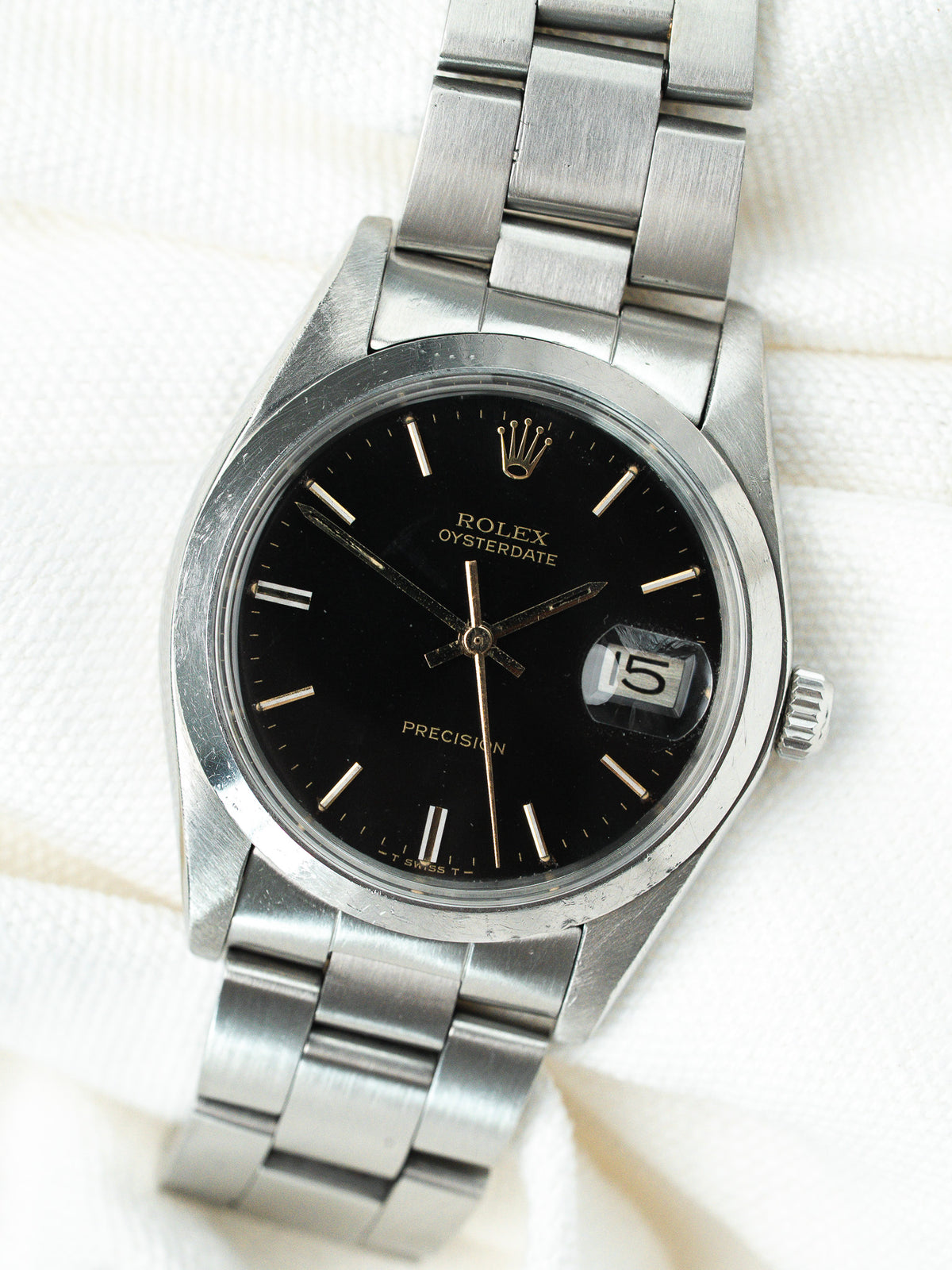 Verre acrylique bombé de profil - Montre Rolex Oysterdate 6694 cadran noir - Atelier Victor