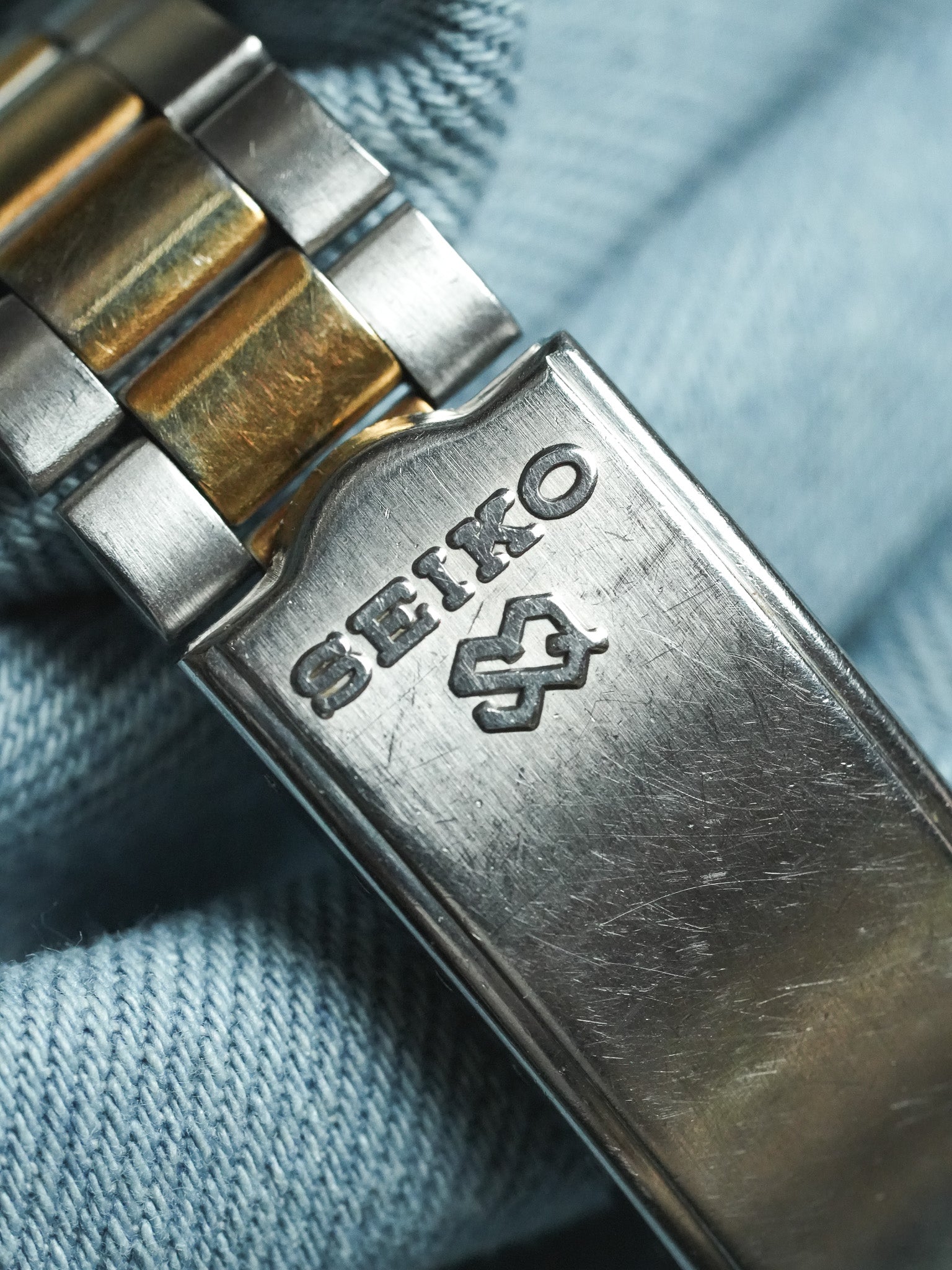 Seiko - SQ Acero Oro Fecha Esfera plata - 1982 