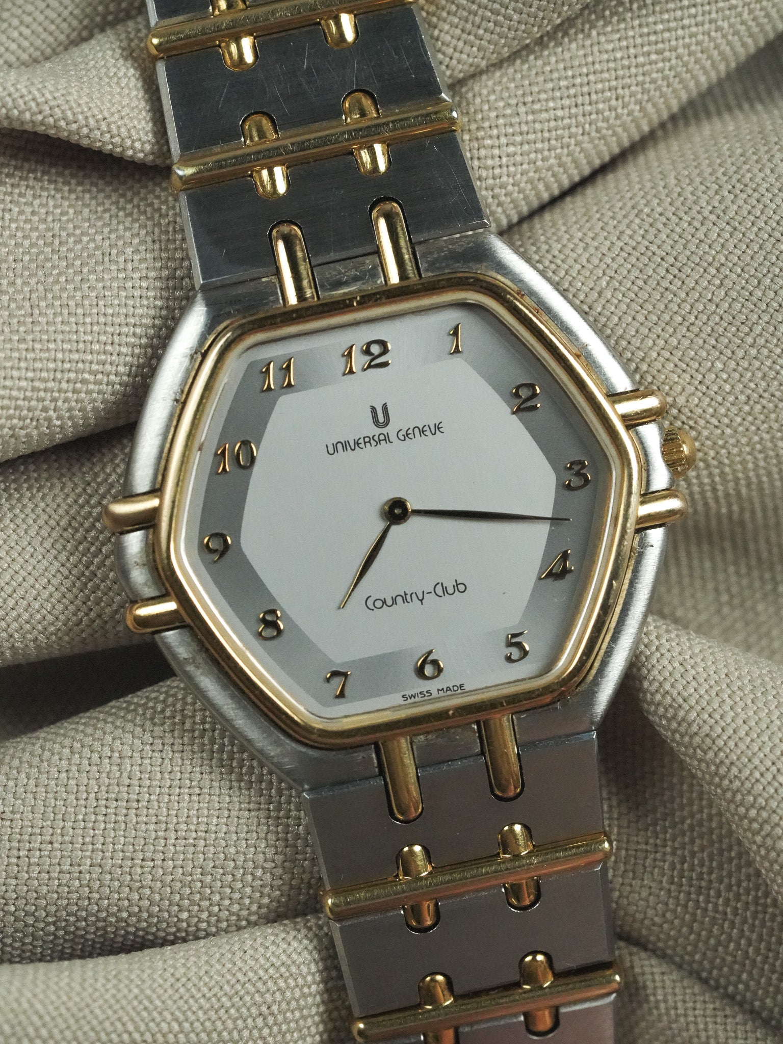 Universal Genève - 617.100 Country Club Steel Gold Octagonal - Paper - 1987 