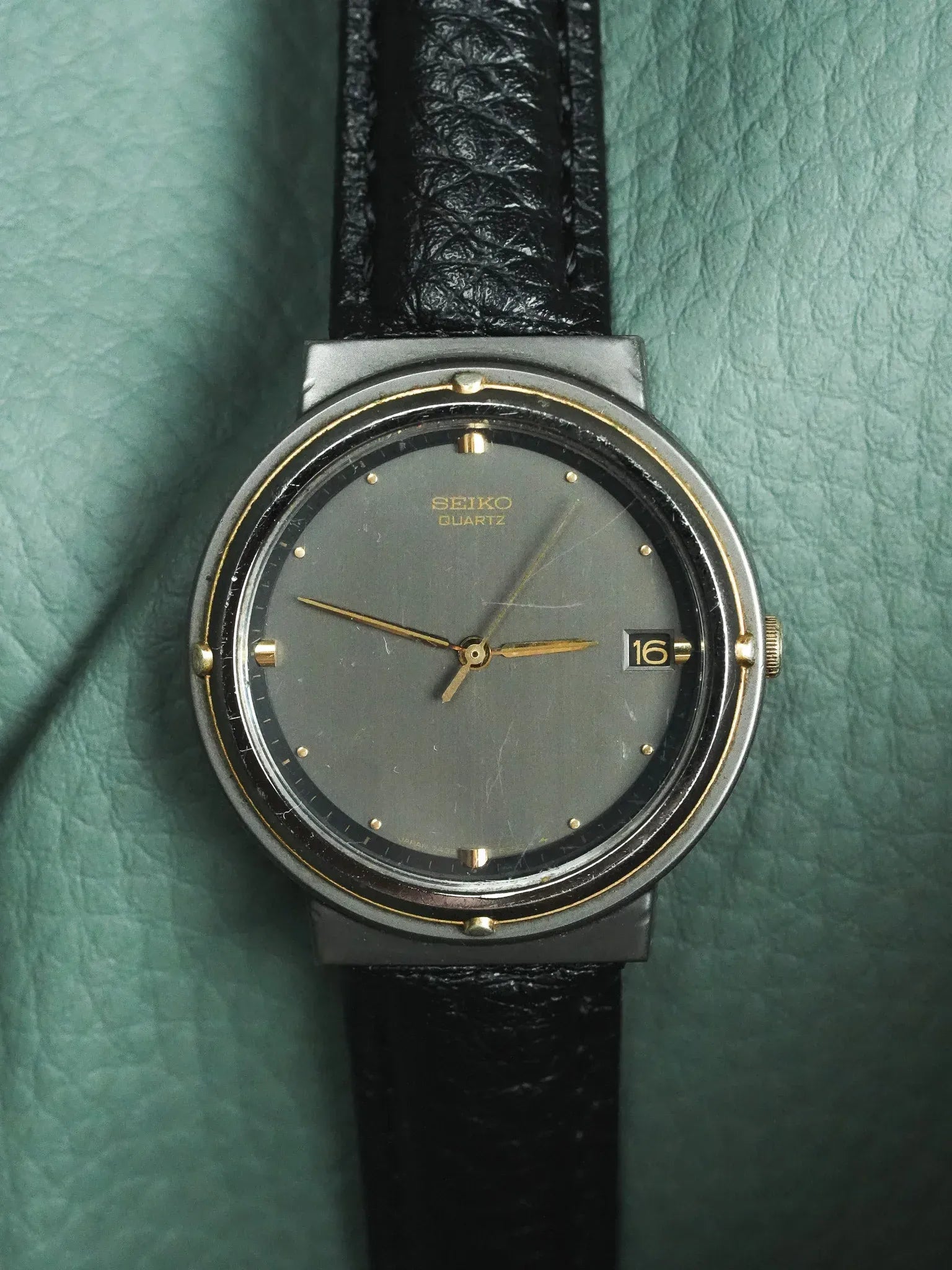 Seiko - Círculo Antracita Oro - 1984 