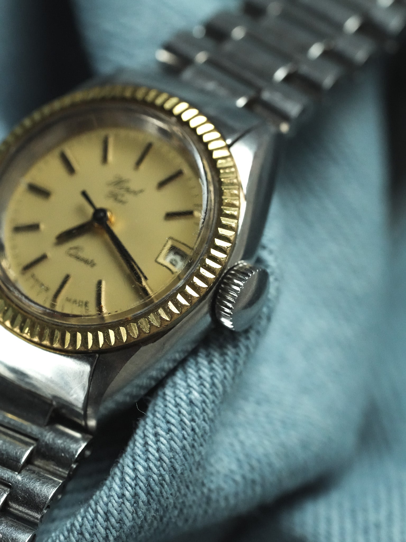 Herot Paris - Montre vintage style Datejust femme acier lunette cannelée dorée - 1990s