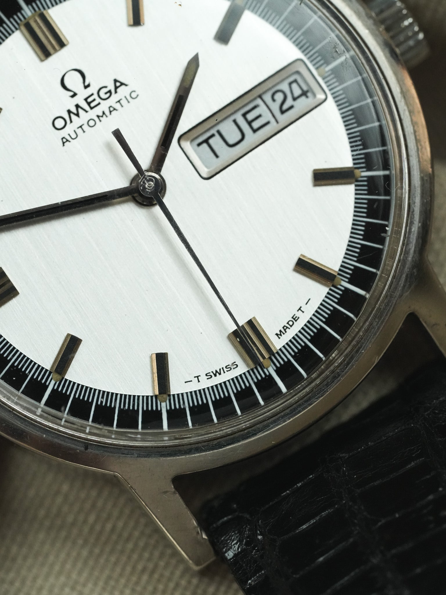 Omega - 166.0140 Daydate Cadran Acier Noir - 1970