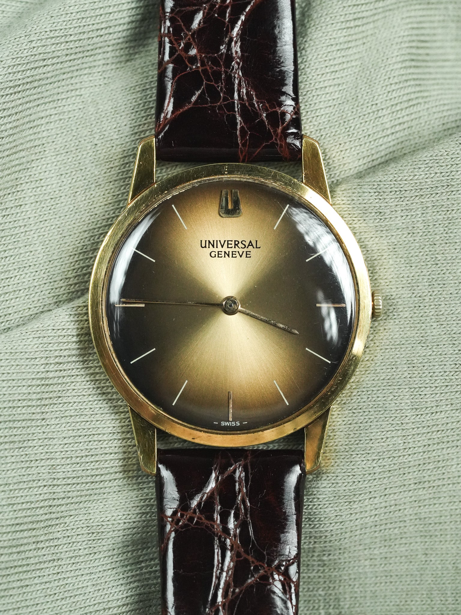 Universal Genève - 542.101 Ultra mechanical plate bronze dial - 1970s 