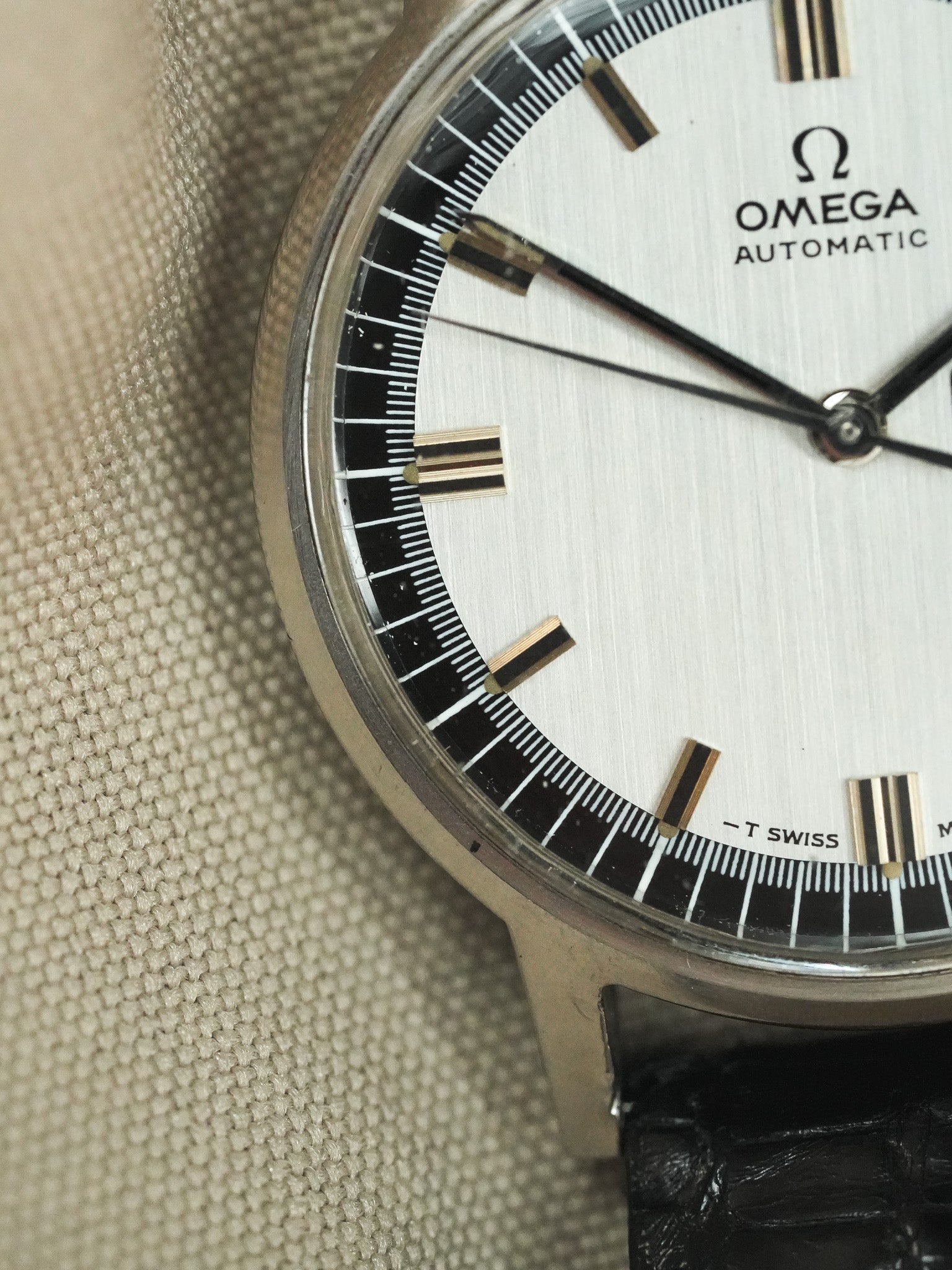 Omega - 166.0140 Daydate Cadran Acier Noir - 1970
