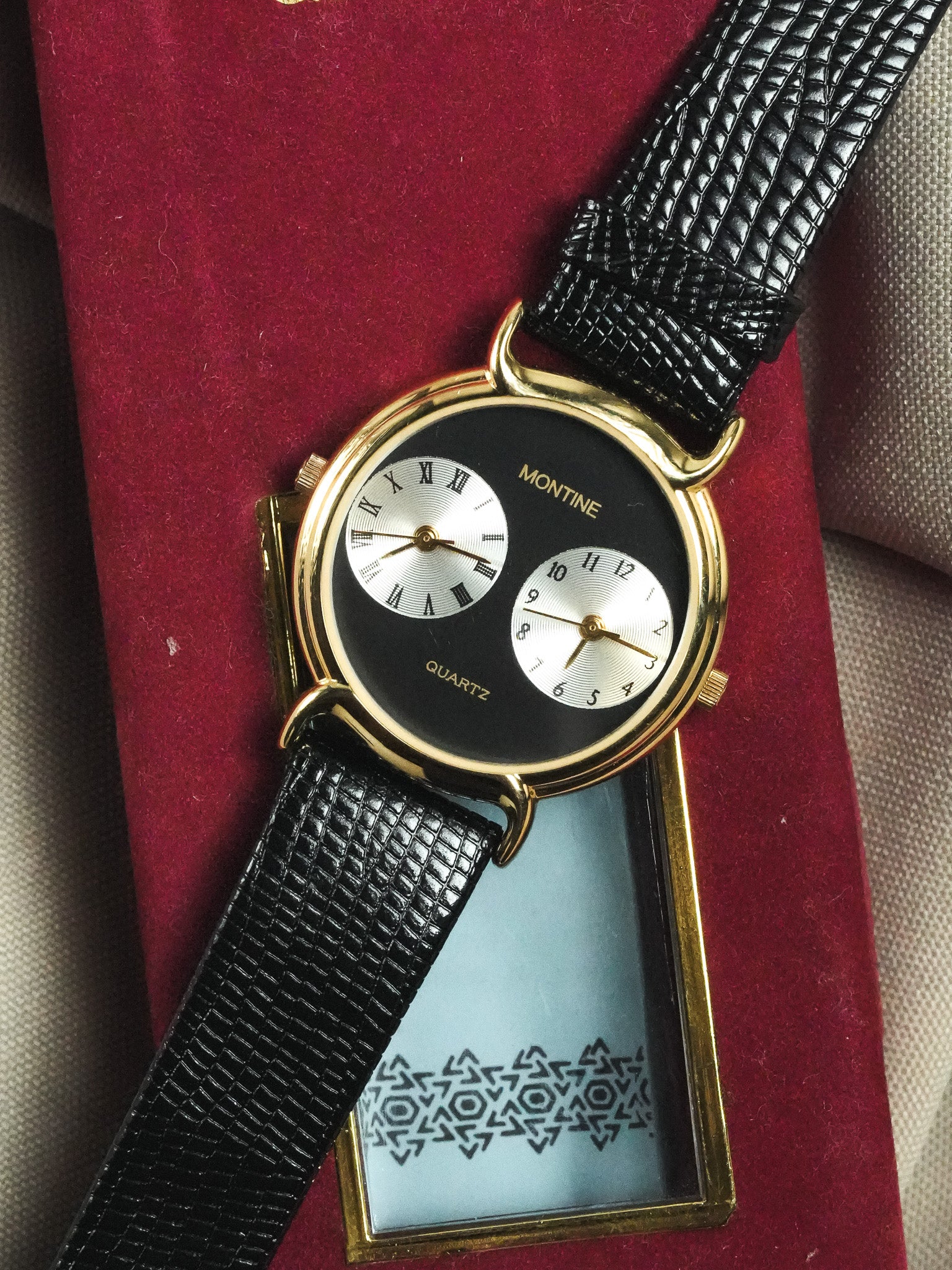 Montine - Двойные часовые пояса с черным циферблатом - коробка и документы - 1990s 