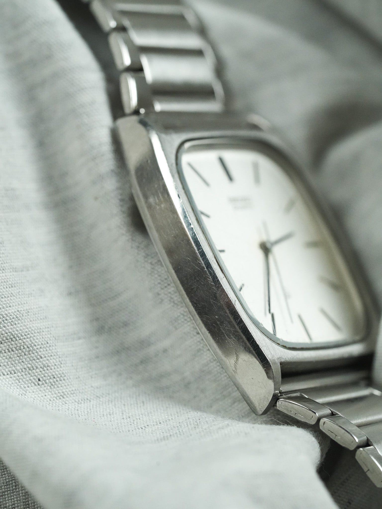 Seiko - Tonneau Stahl Zifferblatt Stahl - 1982 