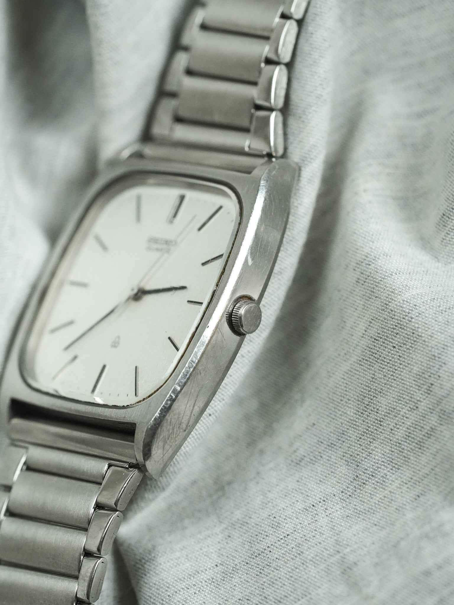 Seiko - Tonneau Stahl Zifferblatt Stahl - 1982 