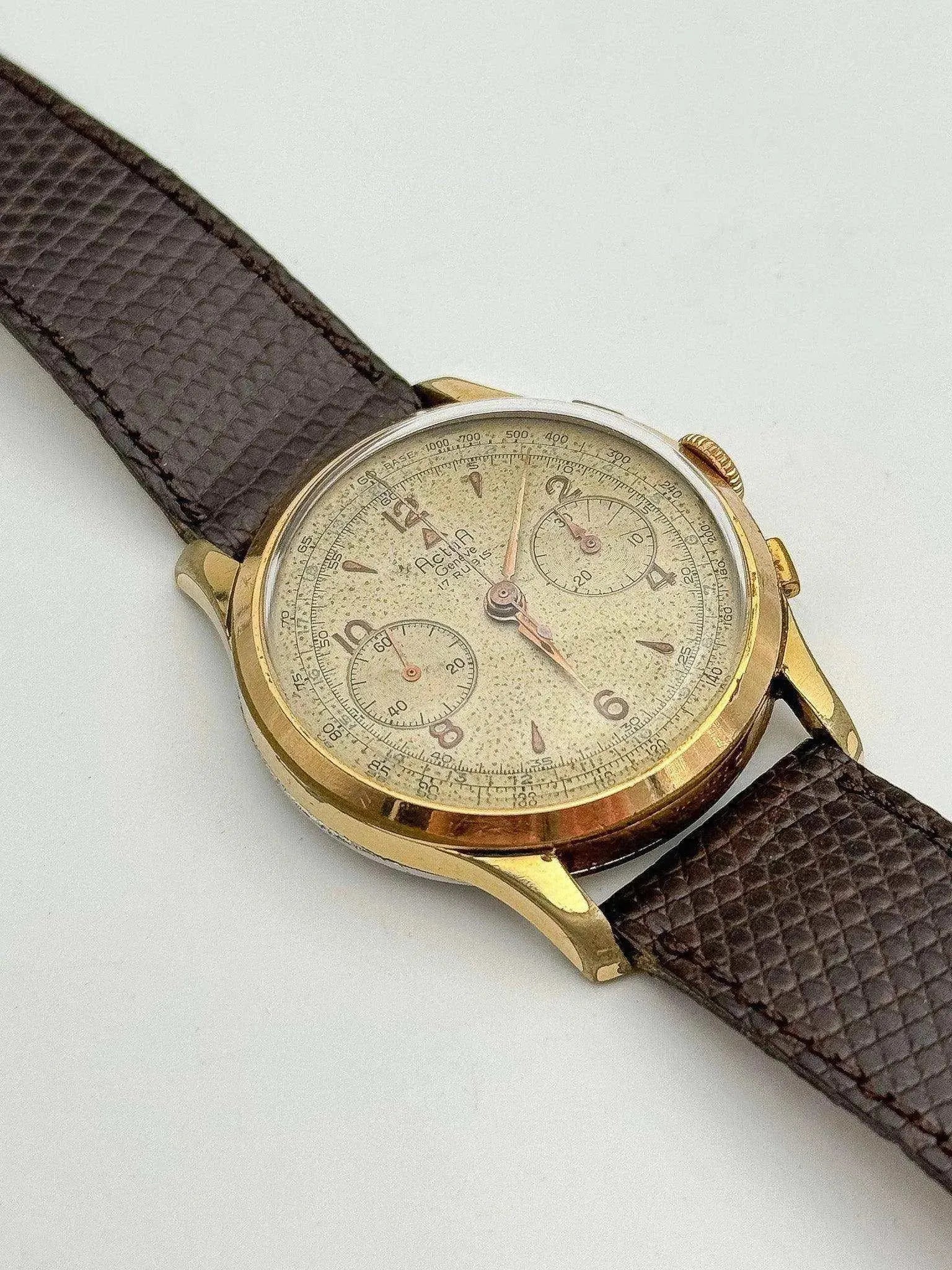Actua Genève - Chrono Landeron Plaqué or - 1950s - Atelier Victor Paris - Vintage Watch Shop Dubai
