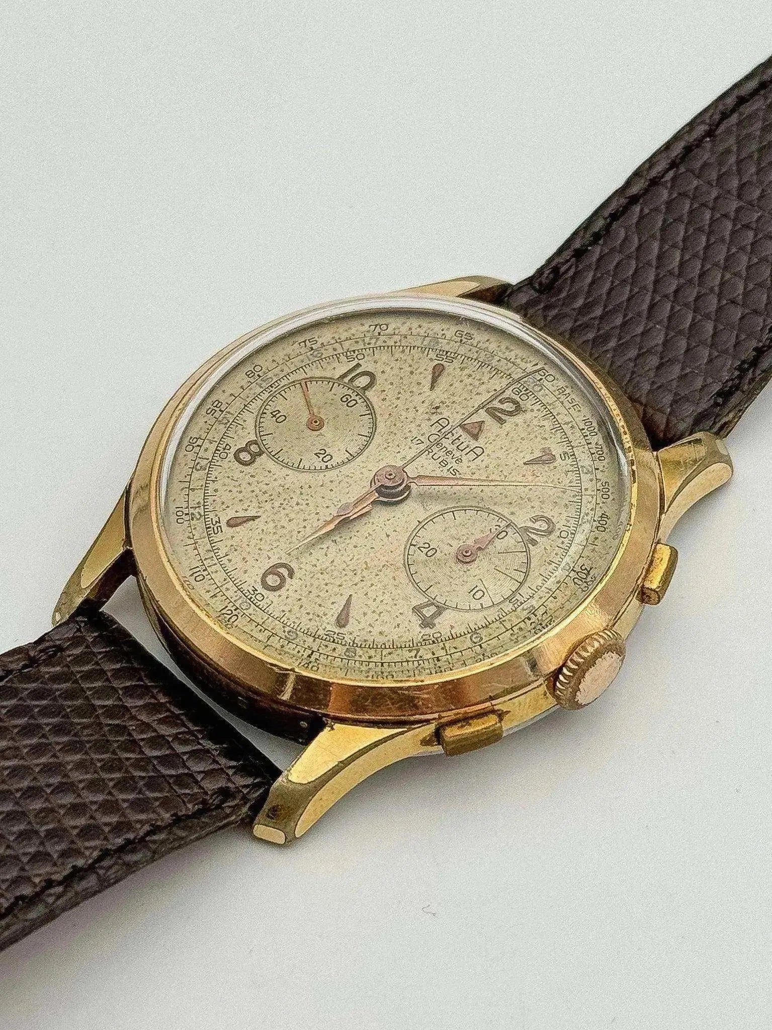Actua Genève - Chrono Landeron Plaqué or - 1950s - Atelier Victor - Vintage  Shop