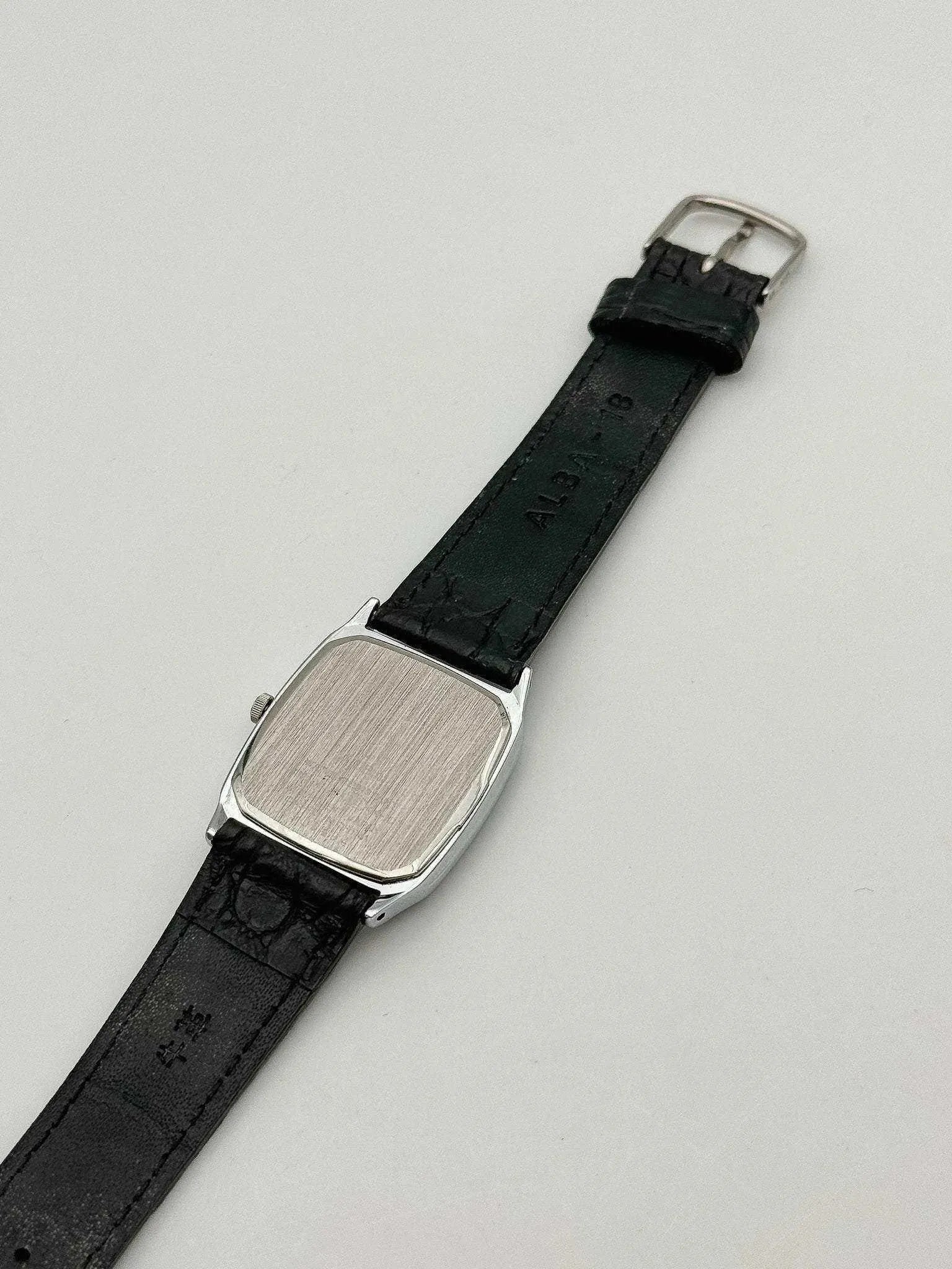 Alba by Seiko - White Dress Watch - 1990s - Atelier Victor Paris - Vintage Watch Shop Dubai